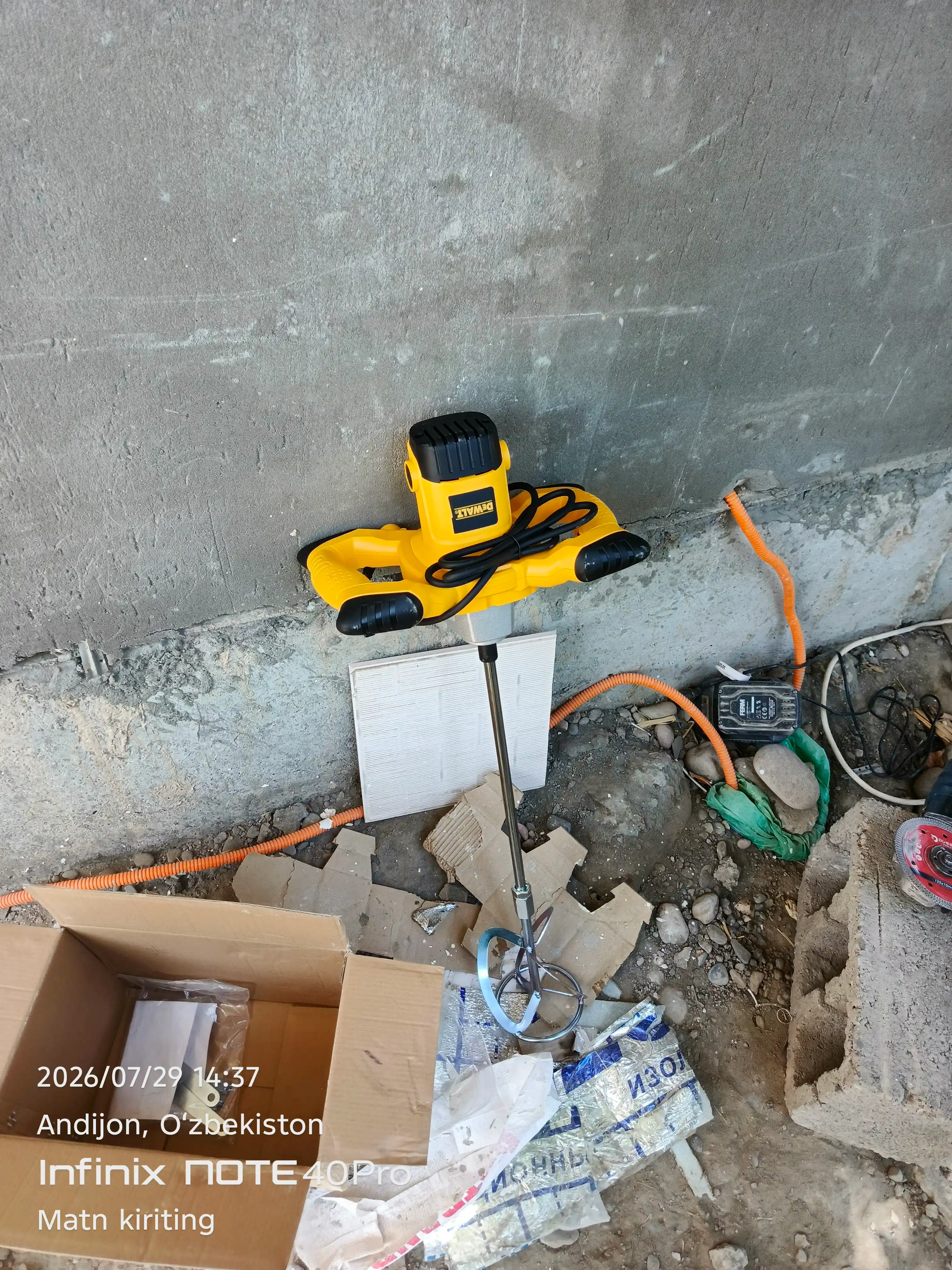 Qurilish elektr mikser, quvvati 2600 Vt, 6 tezlikda - ikki dastali