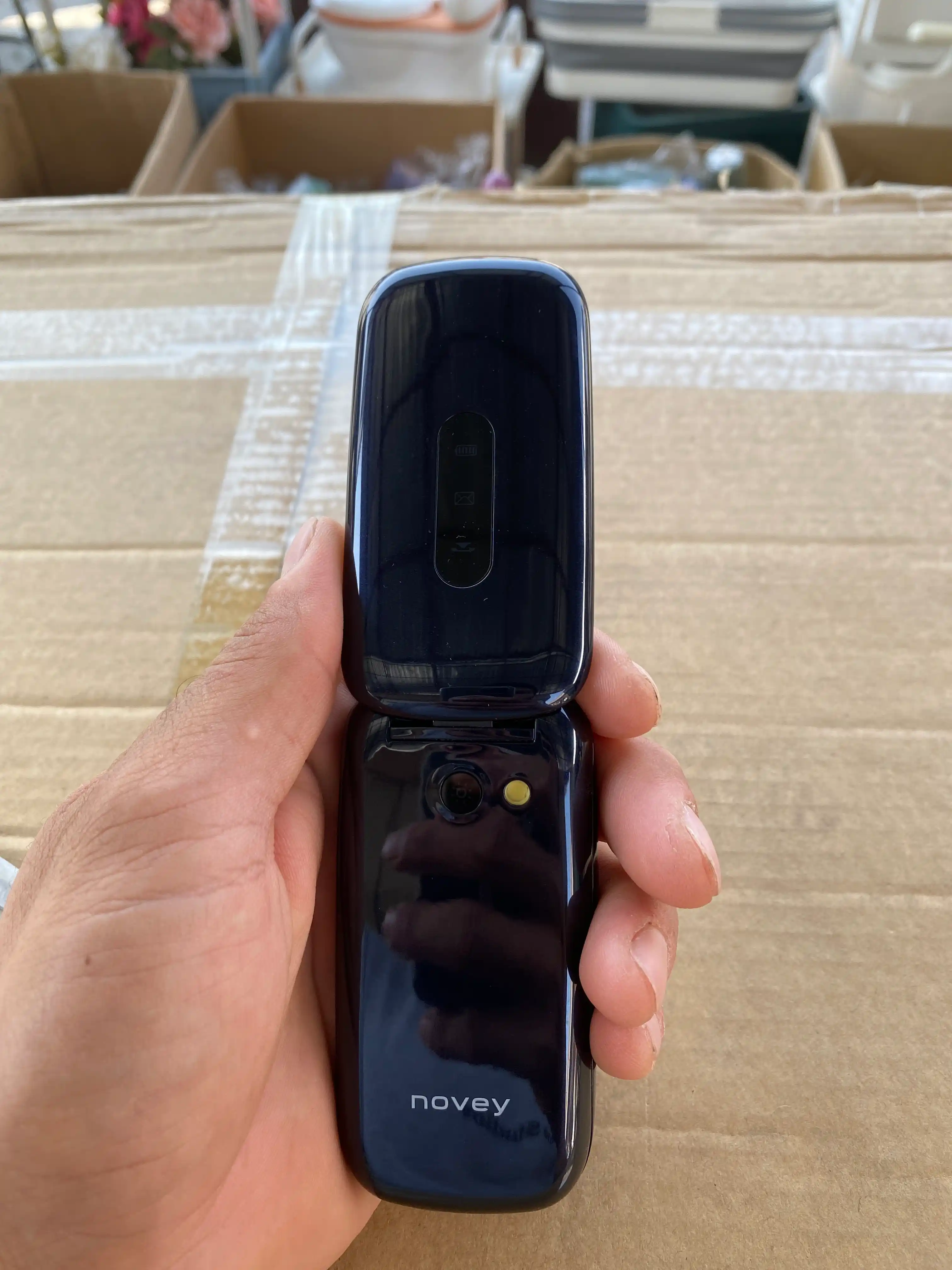 Knopkali legushka telefon Novey 118i Plus, kamerasiz