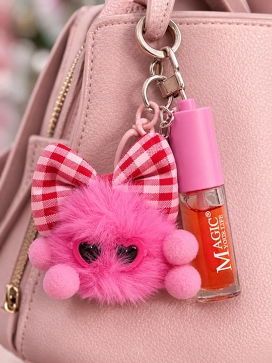 Блеск для губ, брелок помпон, kawaii аксессуар, брелок на сумку, подарок для девочки