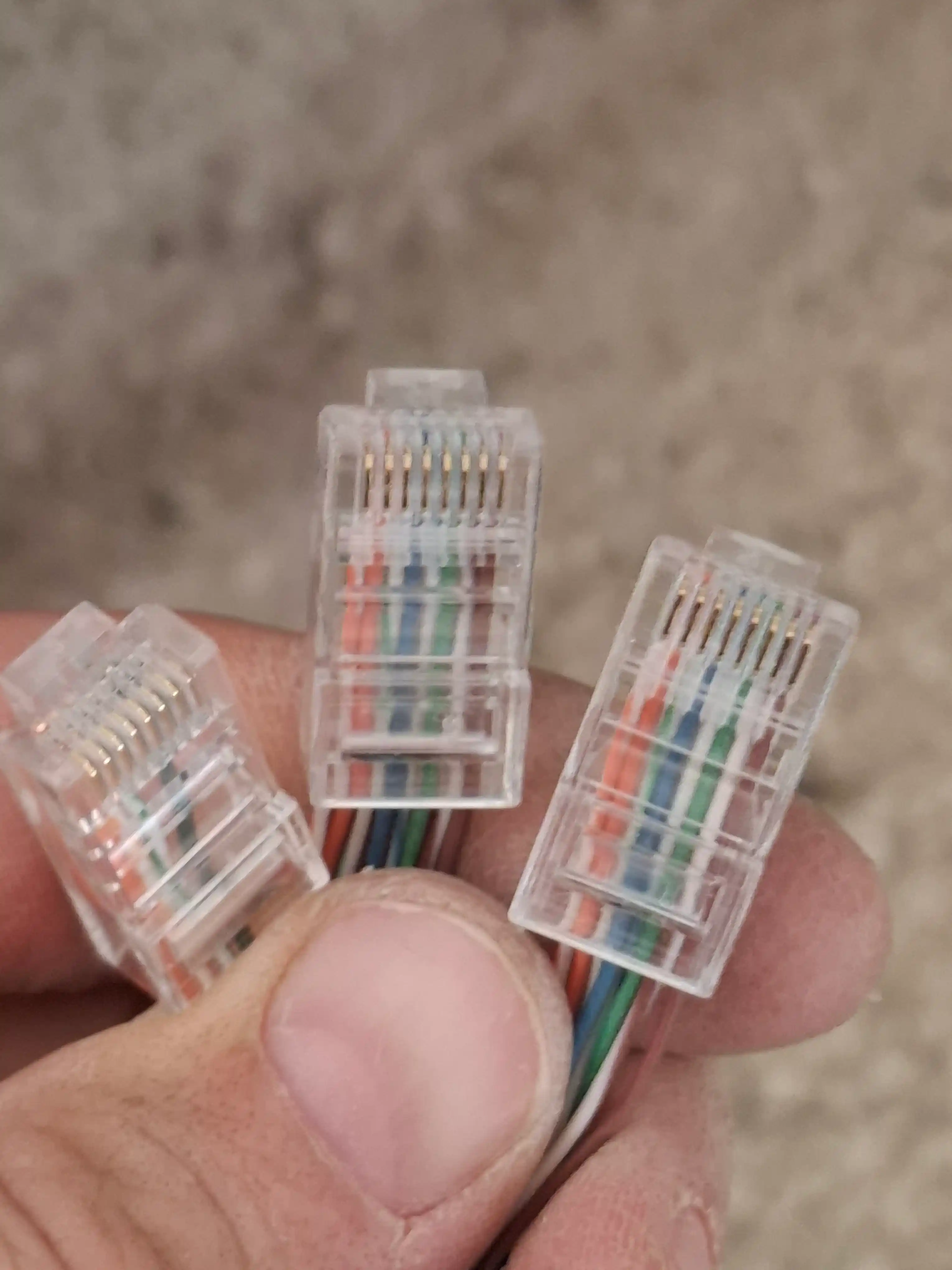 INGCO INDUSTRIAL o'ralgan juft internet kabellarini siqish uchun zajim HMPC1468P