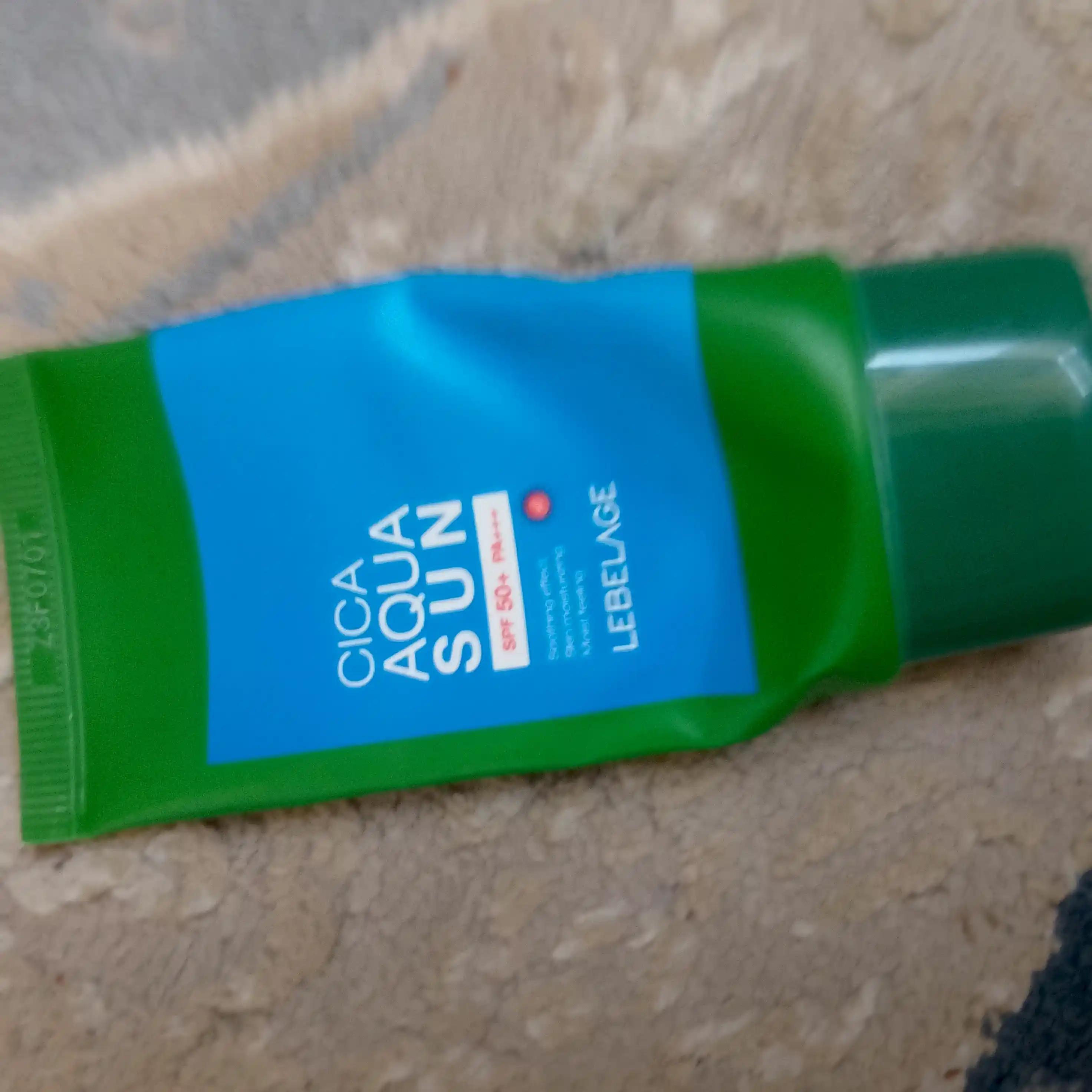 Солнцезащитный крем аква LEBELAGE SPF 50+P+++ с центеллой