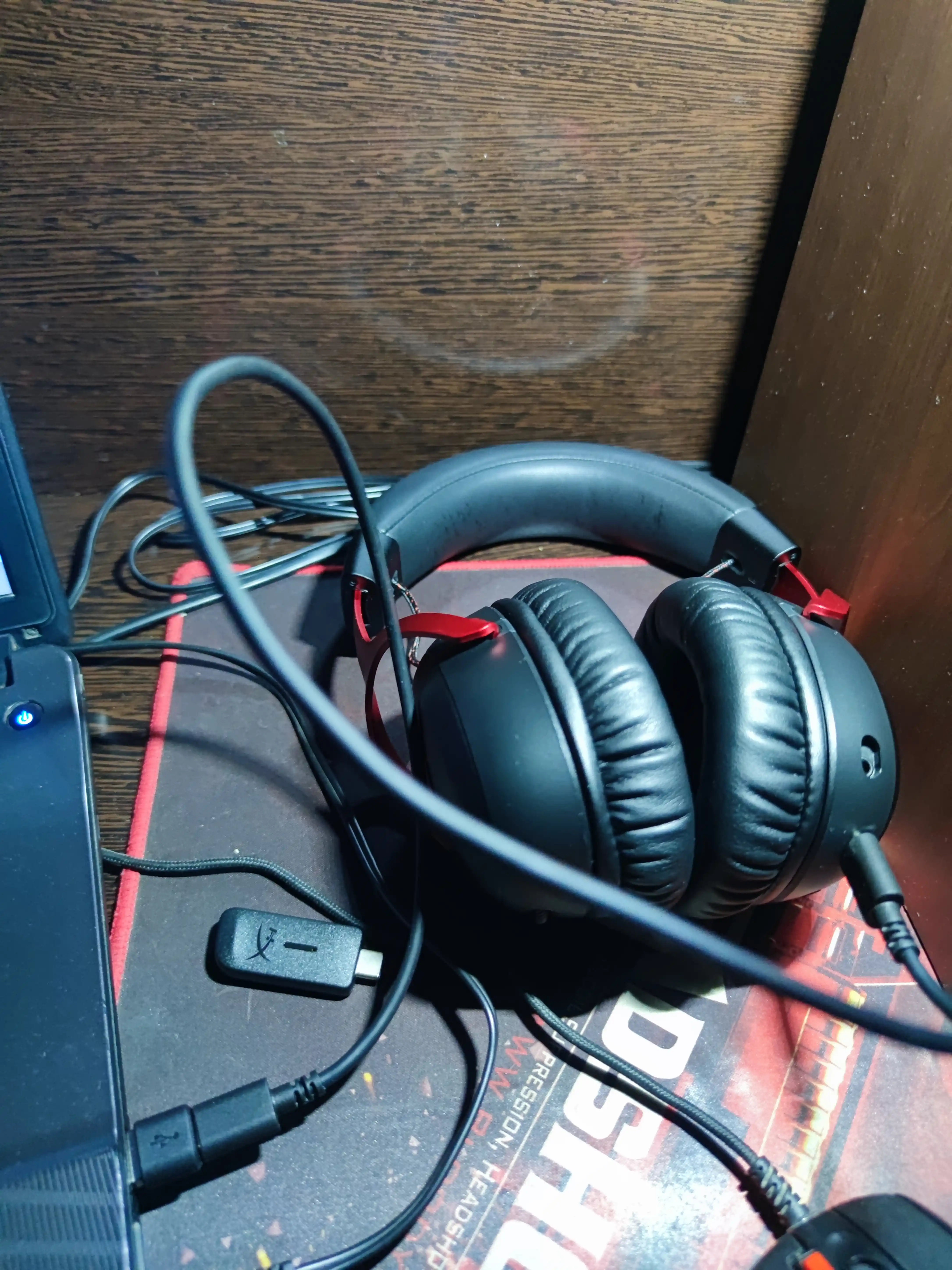 Simsiz o‘yin quloqchinlar HyperX Cloud III Wireless