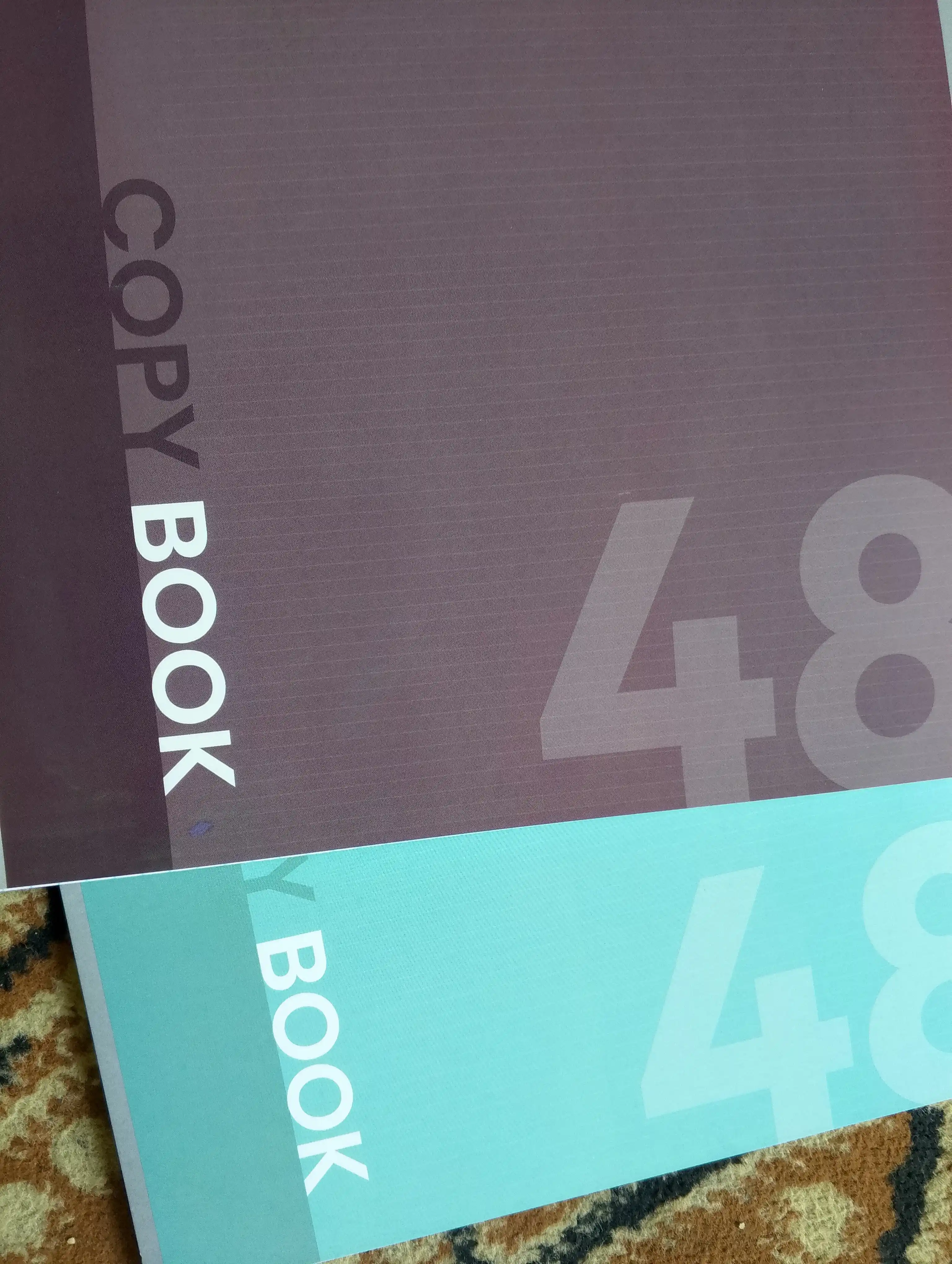 48 varaqli daftarlar to‘plami, oq qog‘oz, qalin muqovali, bir xil rangli Speranta SZPO48