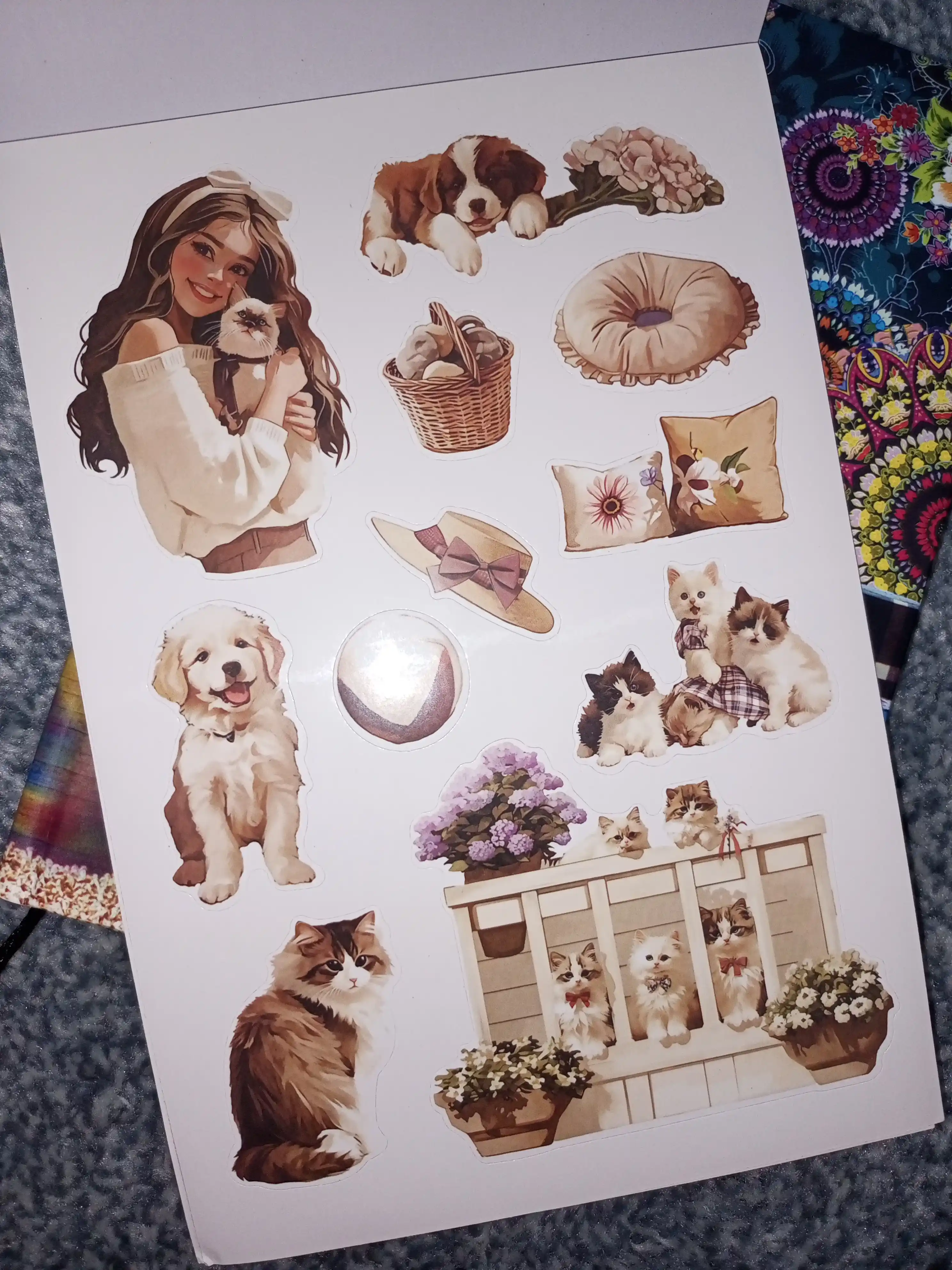 Sticker book 100+ стикеров A5 – 12 листов, эстетических наклеек