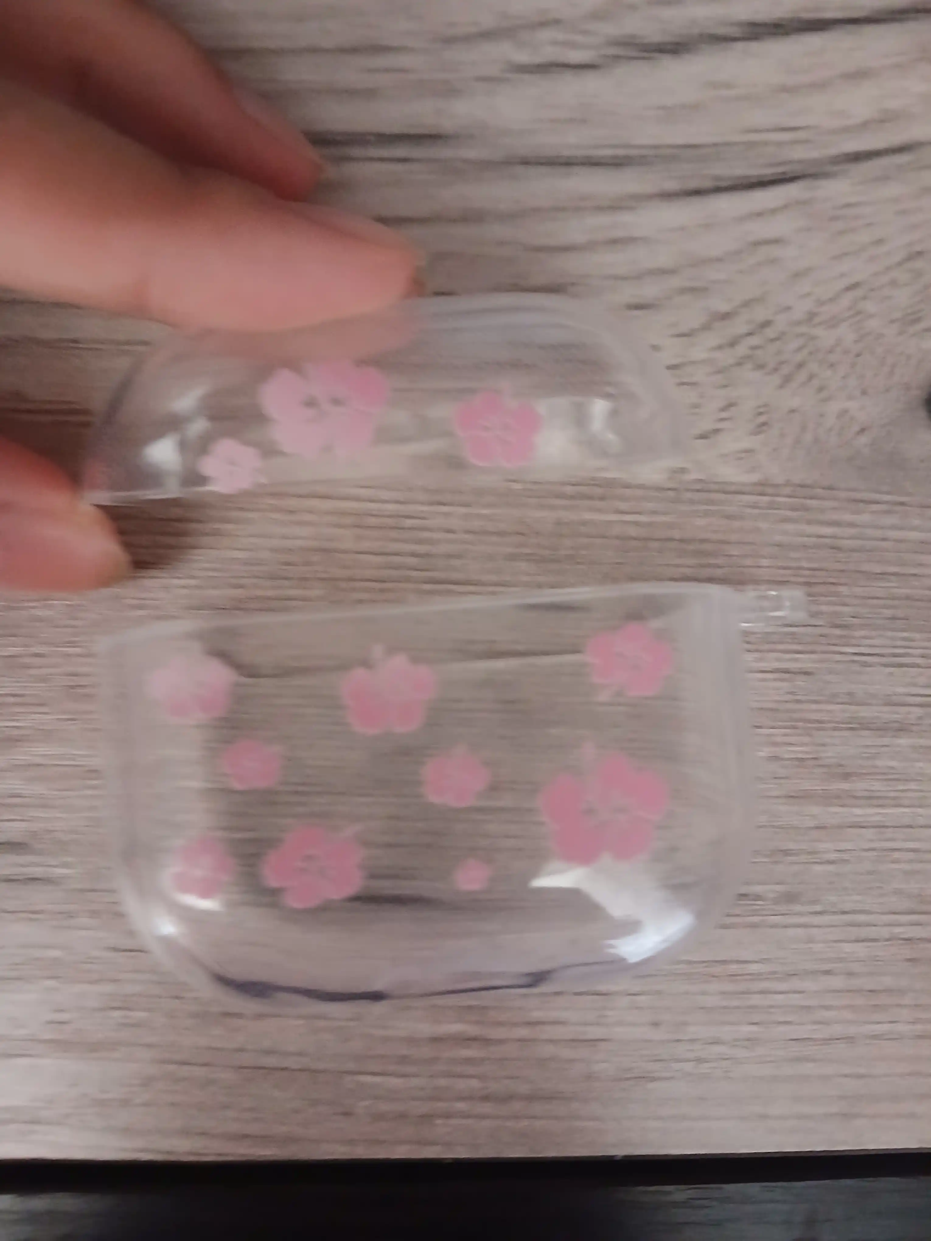 Стильный чехол для AirPods Pro, AirPods Pro 2, AirPods 3, AirPods 4 с карабином