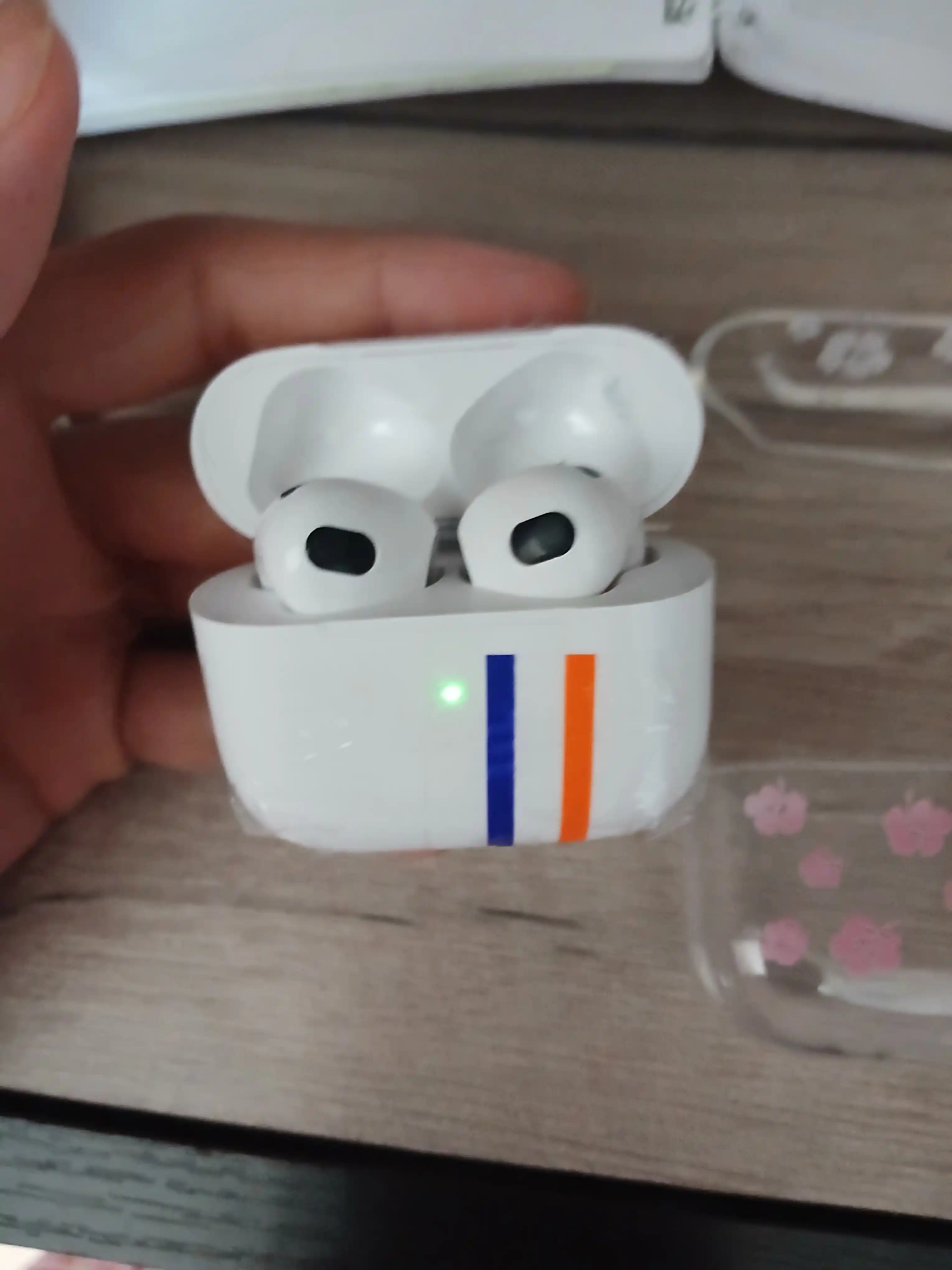 iPhone va Android uchun simsiz Pods quloqchinlari, sensorli