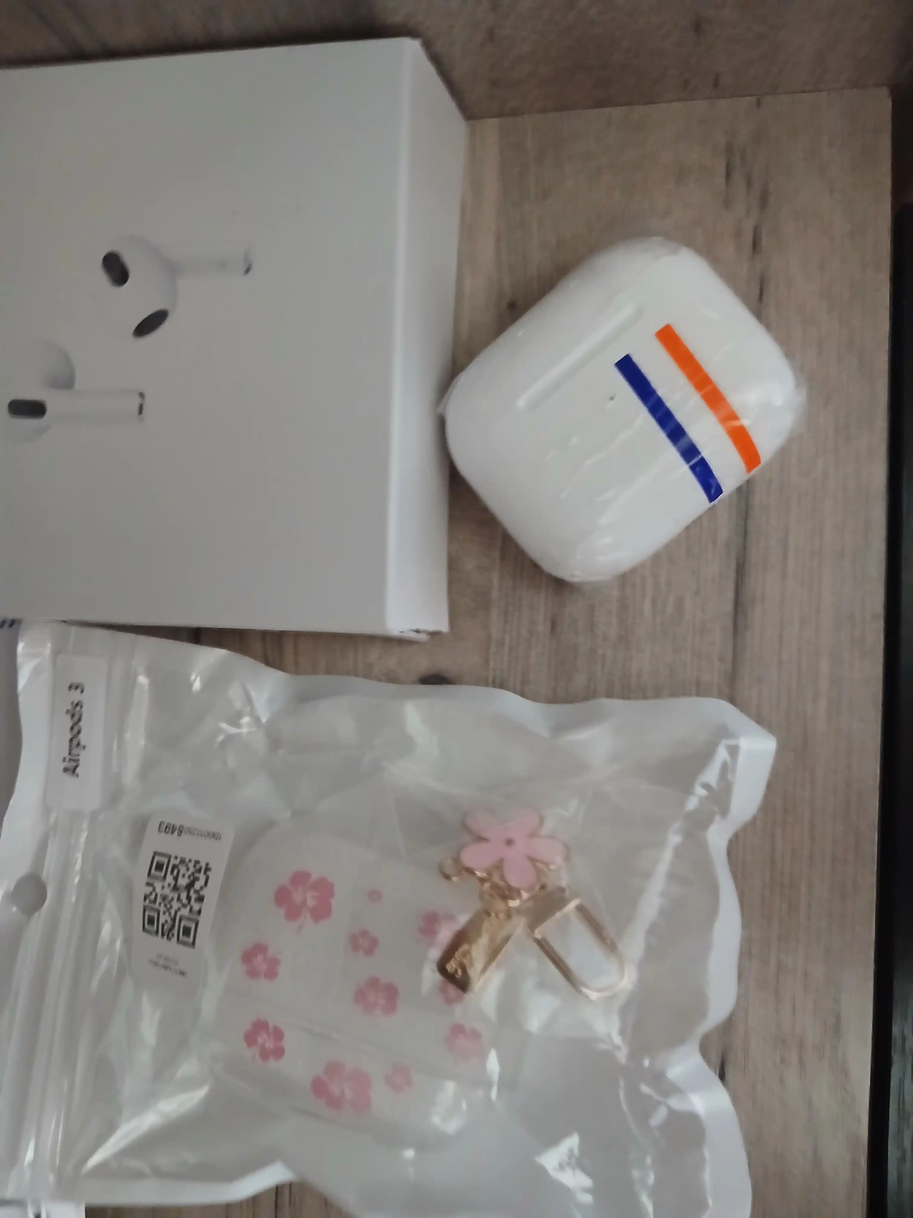 iPhone va Android uchun simsiz Pods quloqchinlari, sensorli