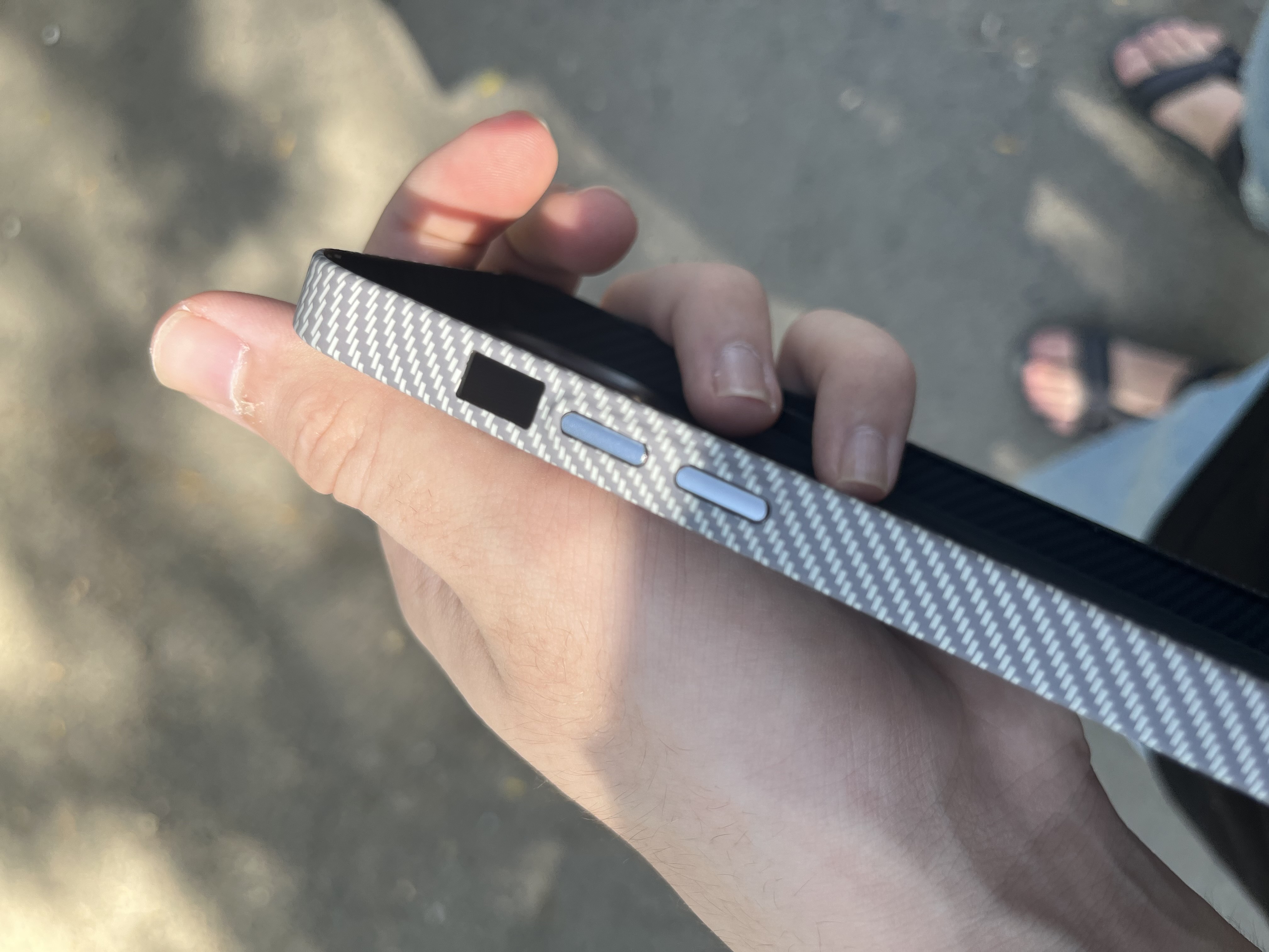 Karbon chexol iPhone 13, 14, 15, 16, 17 Pro Max, Magsafe bilan — ayfon chehol 16 Pro Max