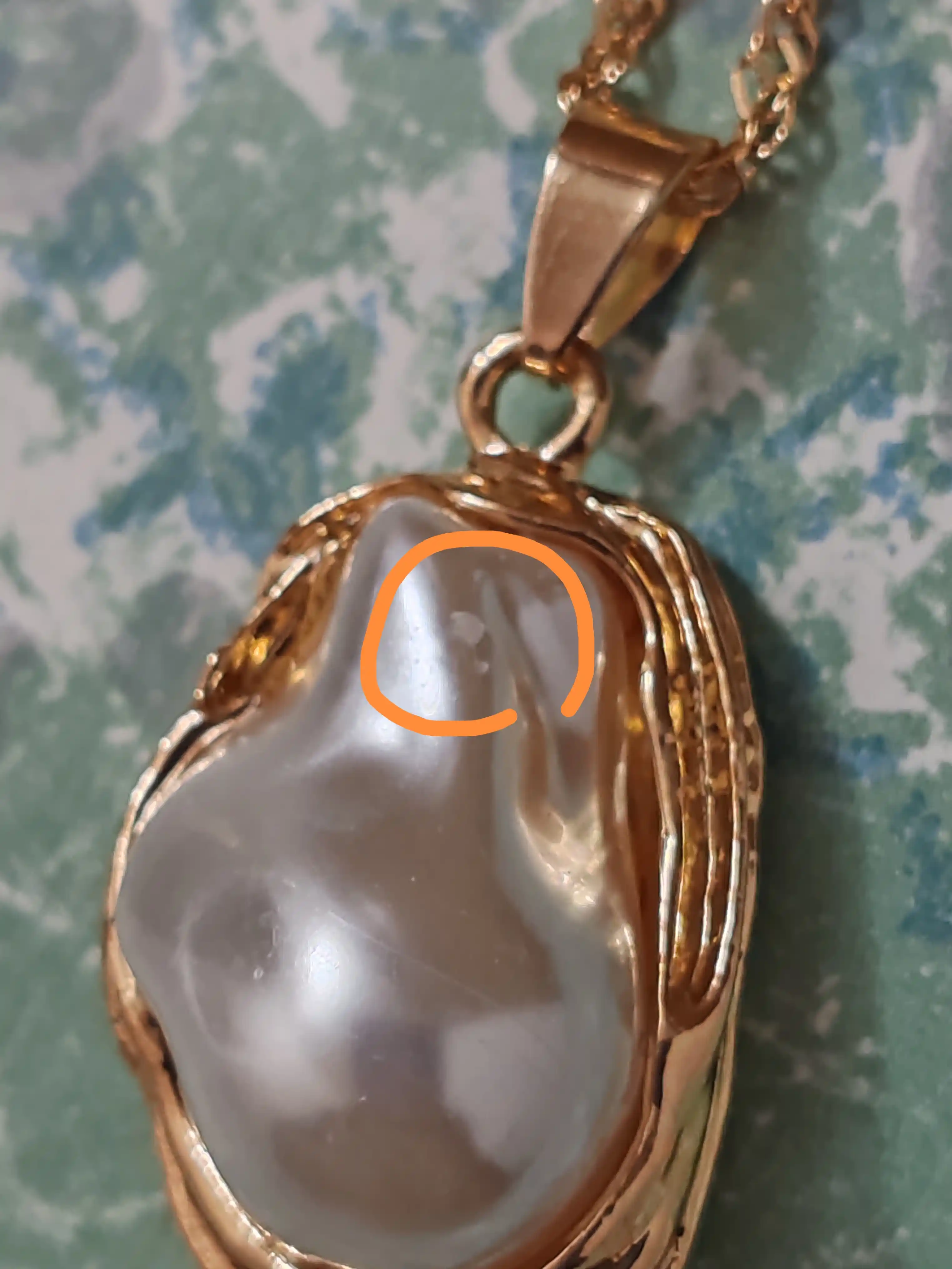 Ayollar zanjiri, marjon