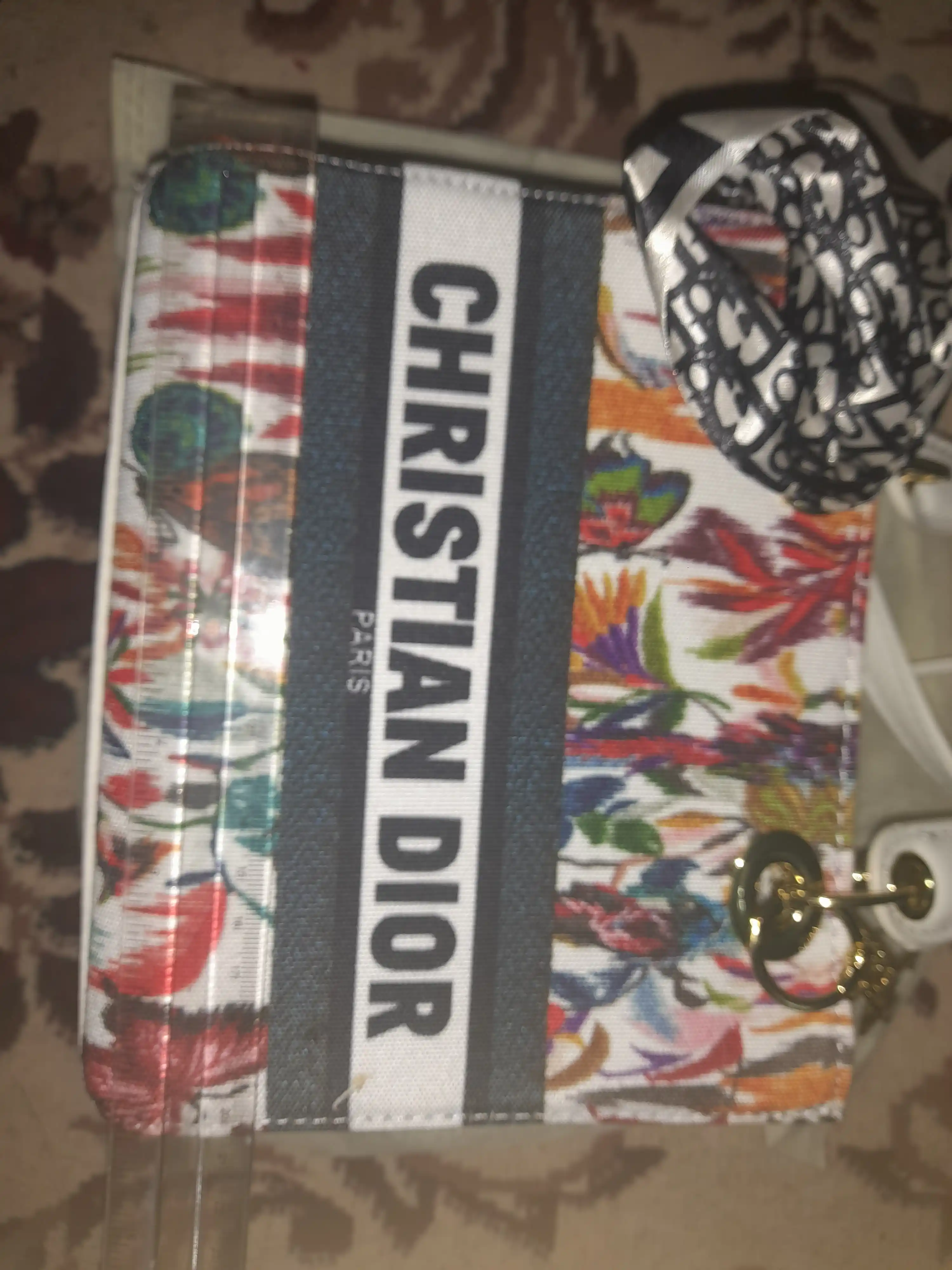 Ayollar uchun Christian Dior uslubidagi premium sumka – 27 × 25 sm