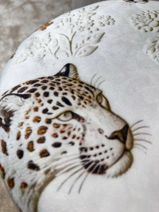 My Sofa’ning Cartier pufi — sizning didingiz haqida so‘zsiz gapiradigan sovg‘a