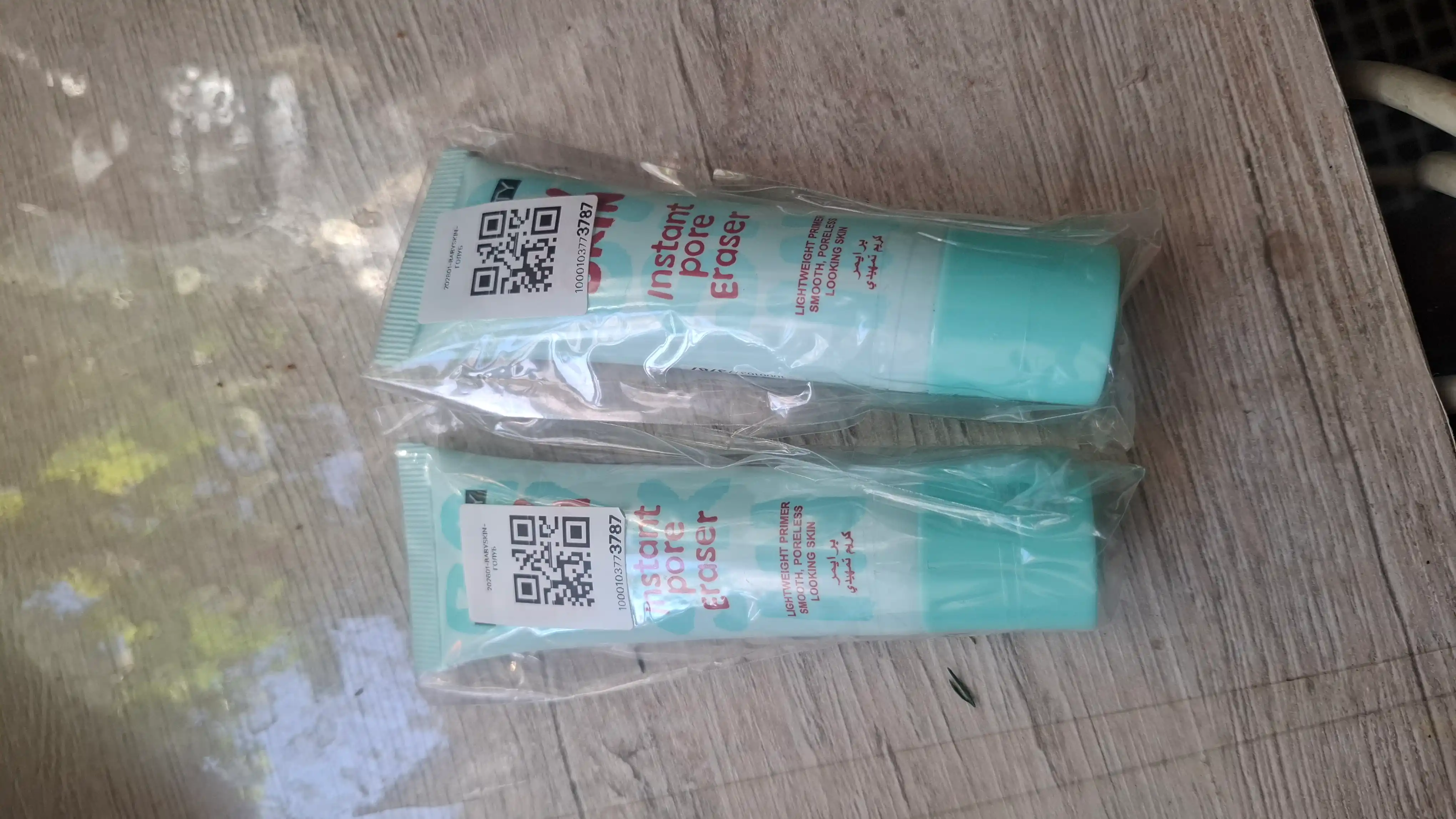 Праймер основа под макияж Huda Beauty Baby Skin, сужающий поры, 30 мл