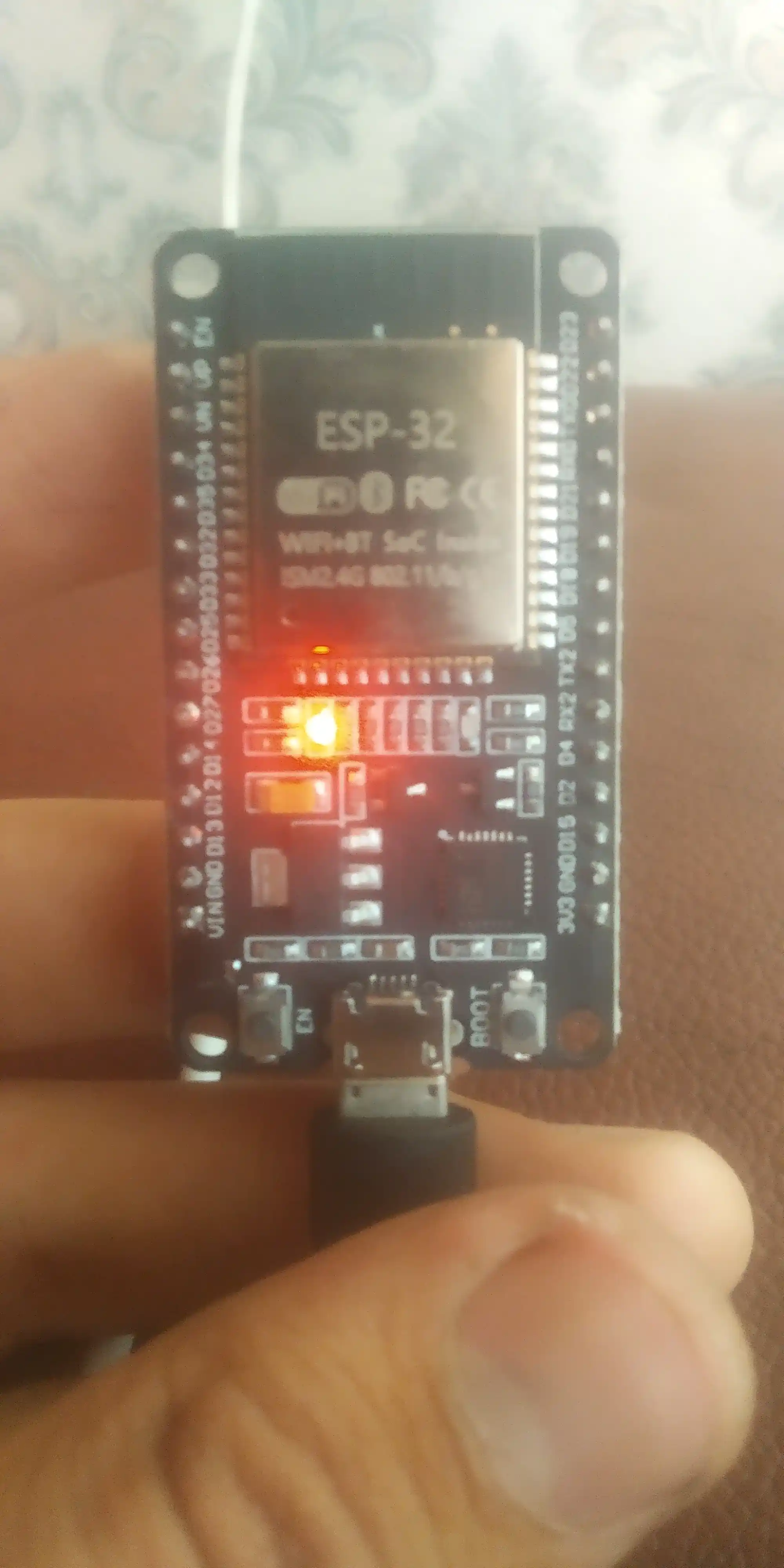 ESP32, Микроконтроллер,  NodeMCU, Wi-Fi, Bluetooth, WROOM, IoT проектов