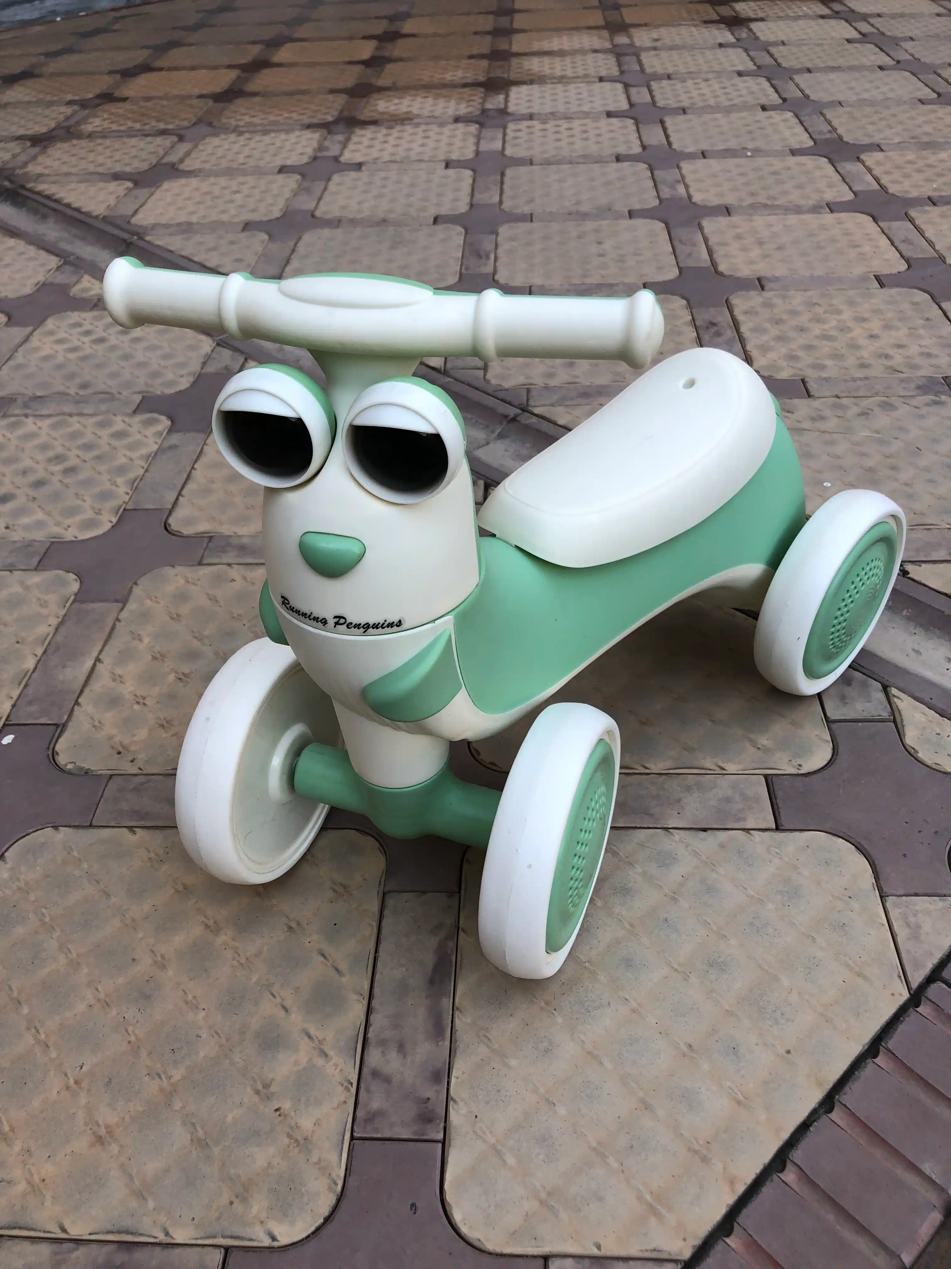 Беговел-каталка KiddieKart: Бесшумный первый транспорт для развития вашего малыша
