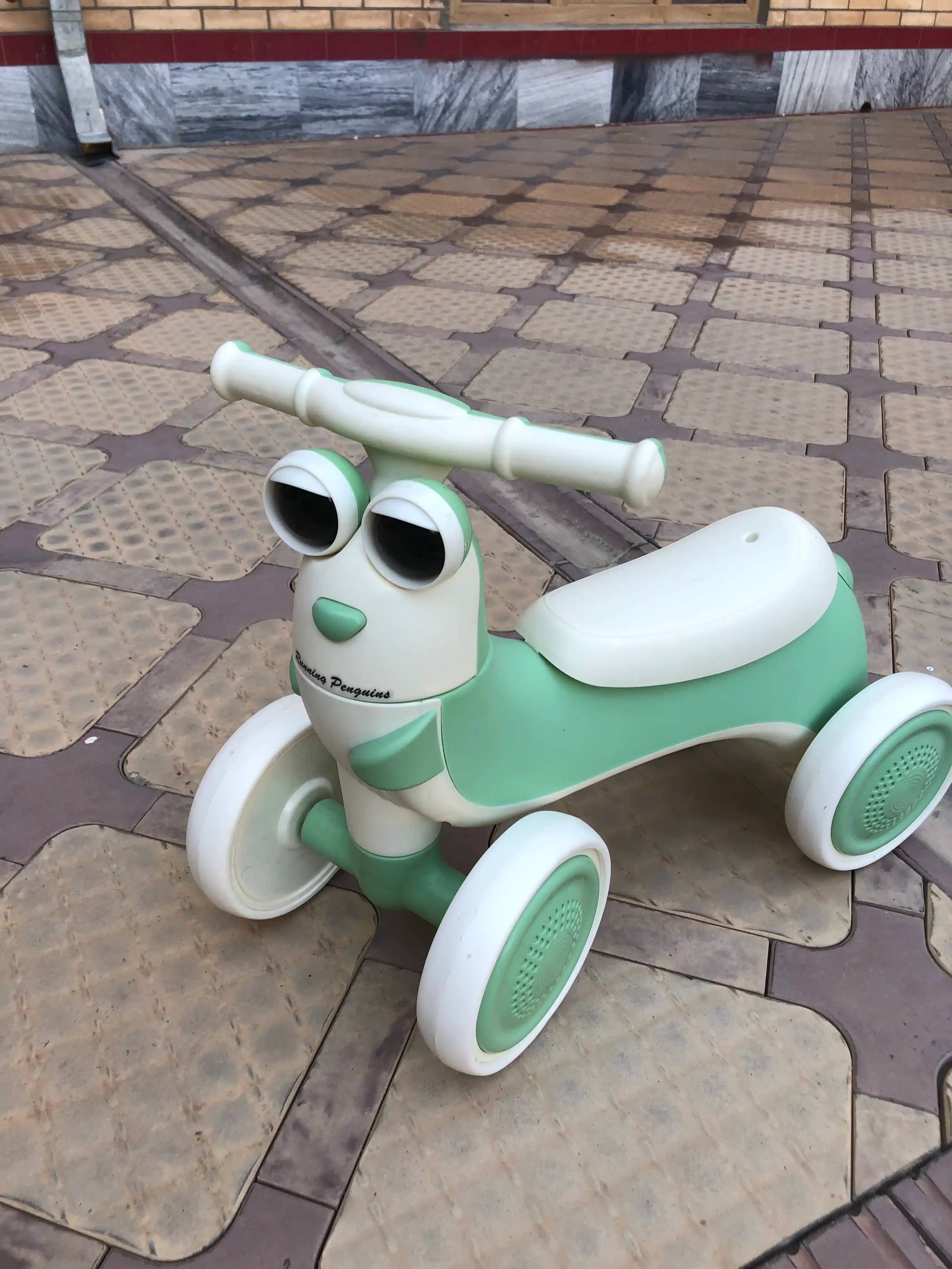 Беговел-каталка KiddieKart: Бесшумный первый транспорт для развития вашего малыша