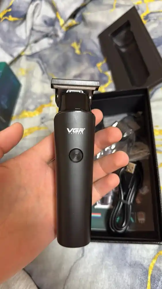 Professional simsiz soch va soqol olish kesish mashinkasi trimmer VGR V-937, LCD displeyli