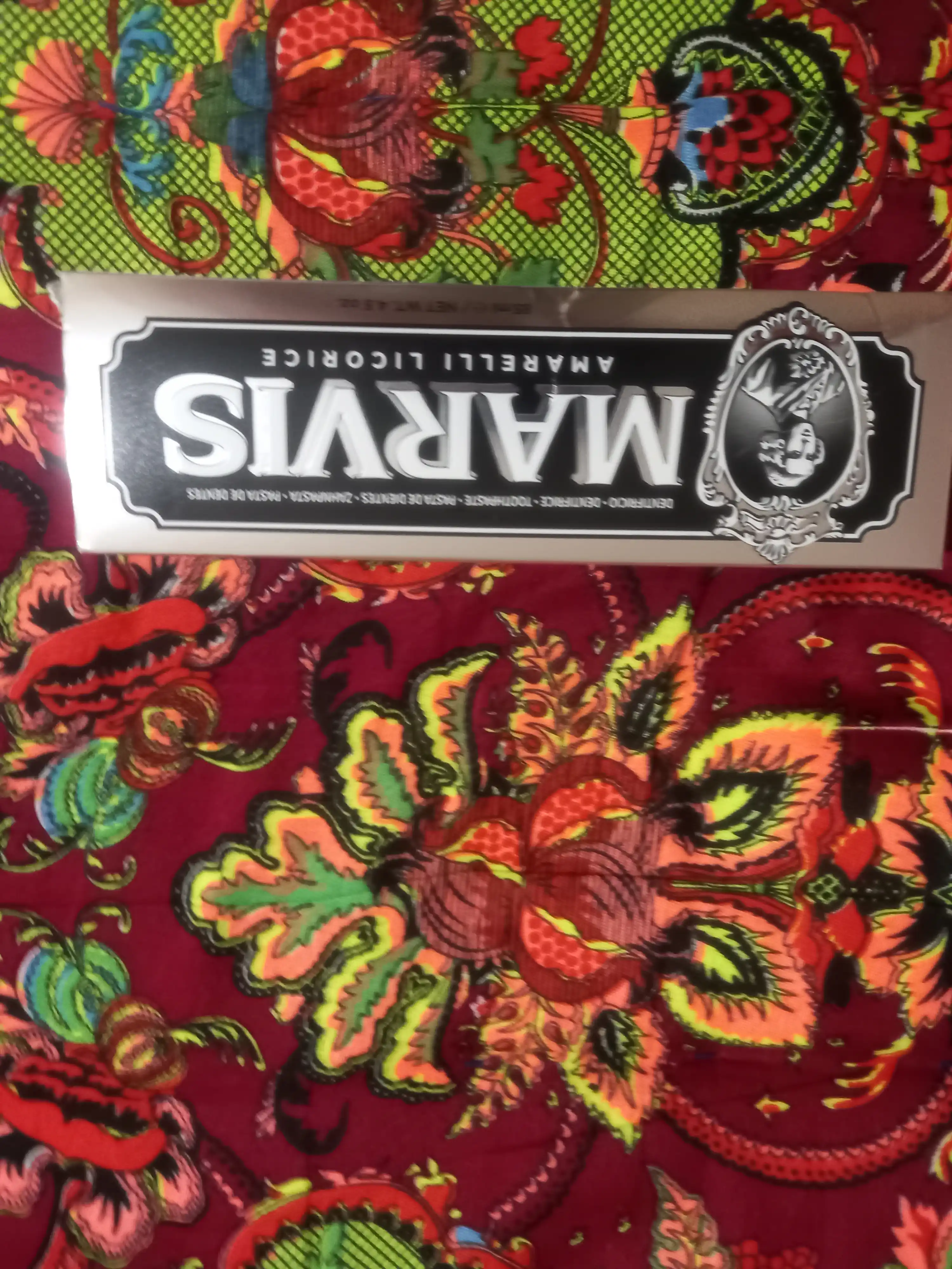Marvis Whitening Mint Oqartiruvchi Tish Pastasi, Oqartirish va Yalpizli Nafas, 85 ml