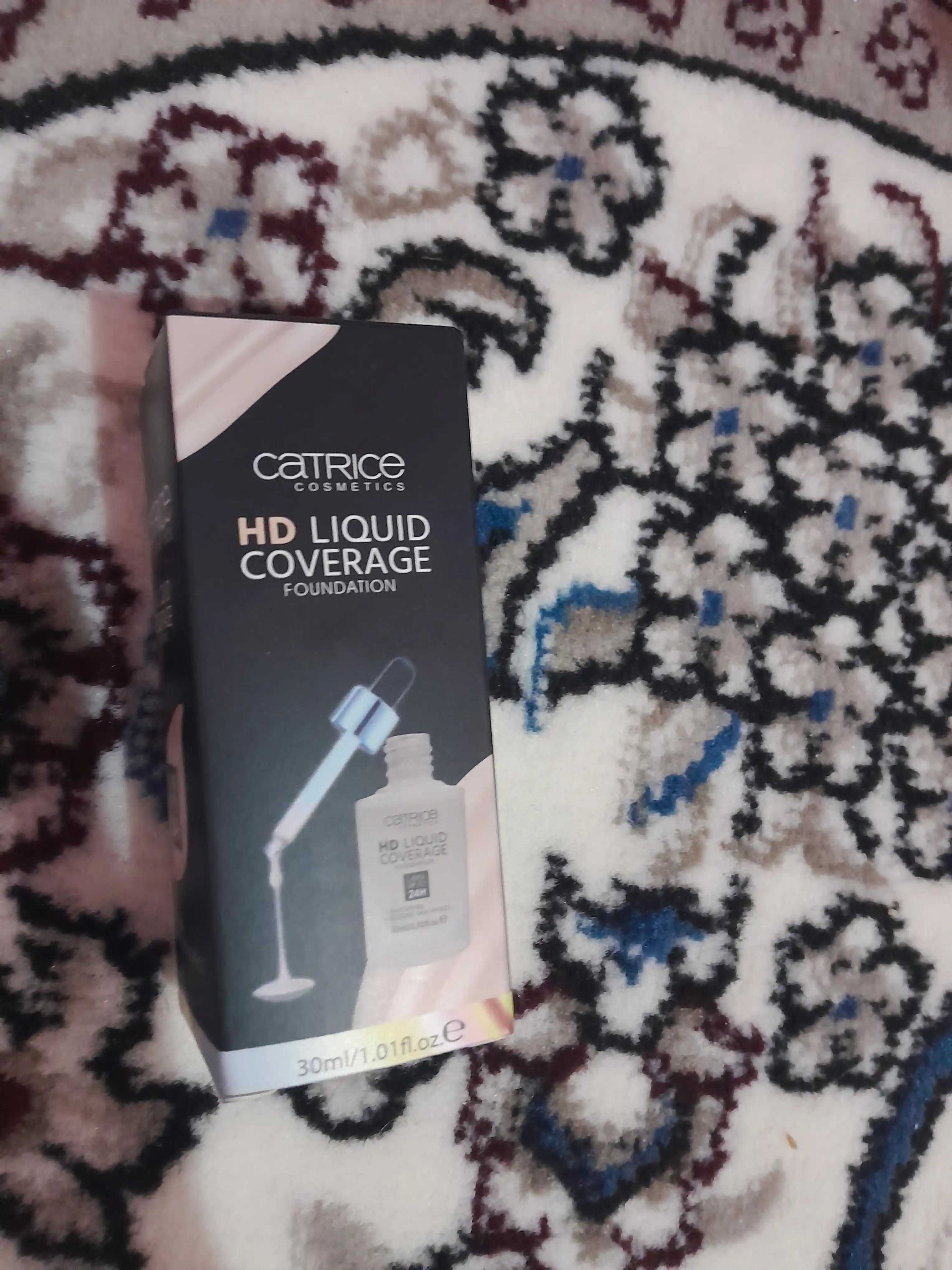 Catrice HD Liquid Tonal kremi – konsiler, kushon