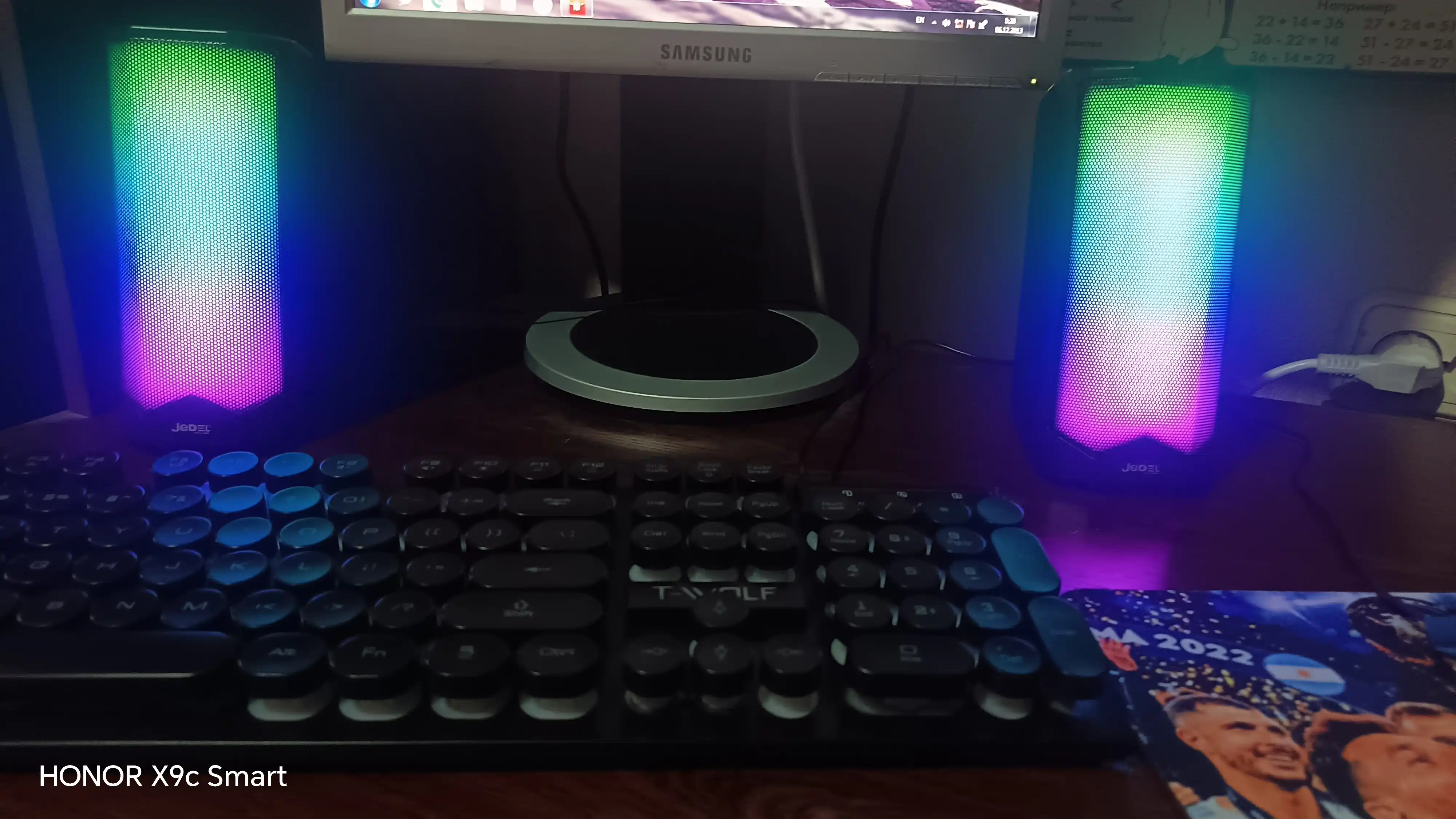Колонка для компьютера и ноутбука, сабвуфер с подсветкой RGB, для офиса и для геймеров