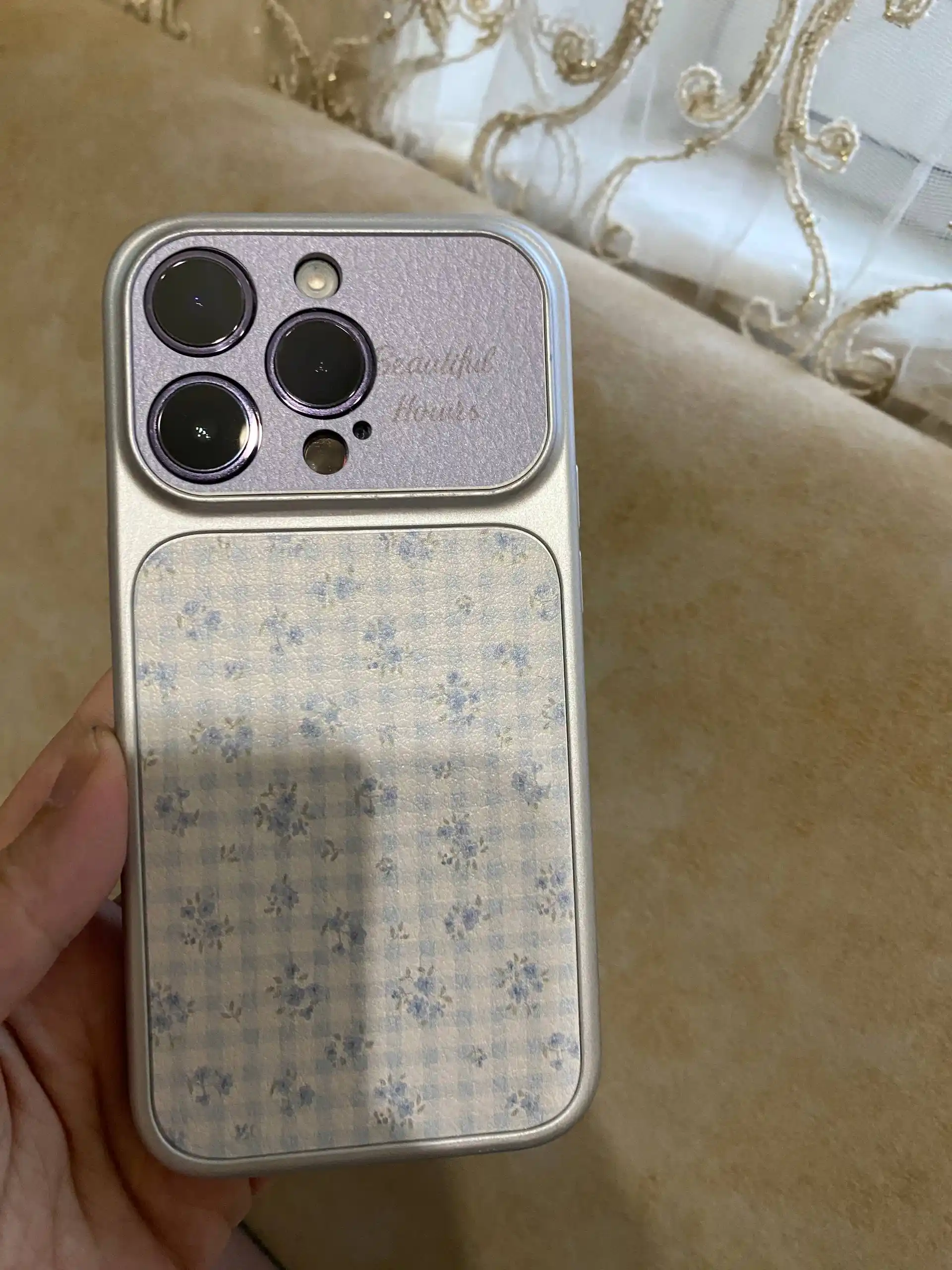 IPhone modellari uchun premium sifatli charm chehol, Limited Edition
