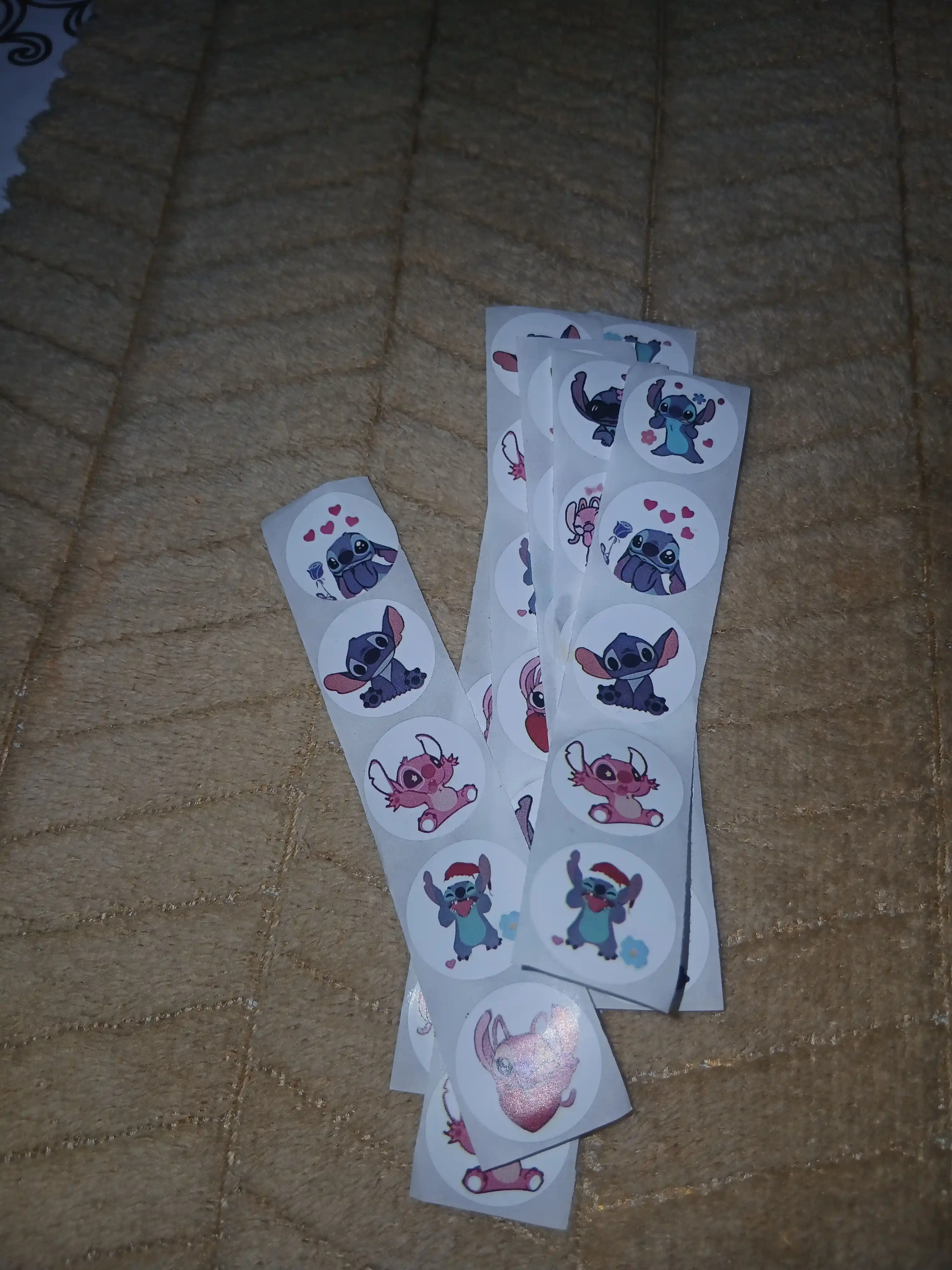 Stikerlar, stikerlar Kuromi, Kapibara, Hello Kitty, Lilo va Stitch