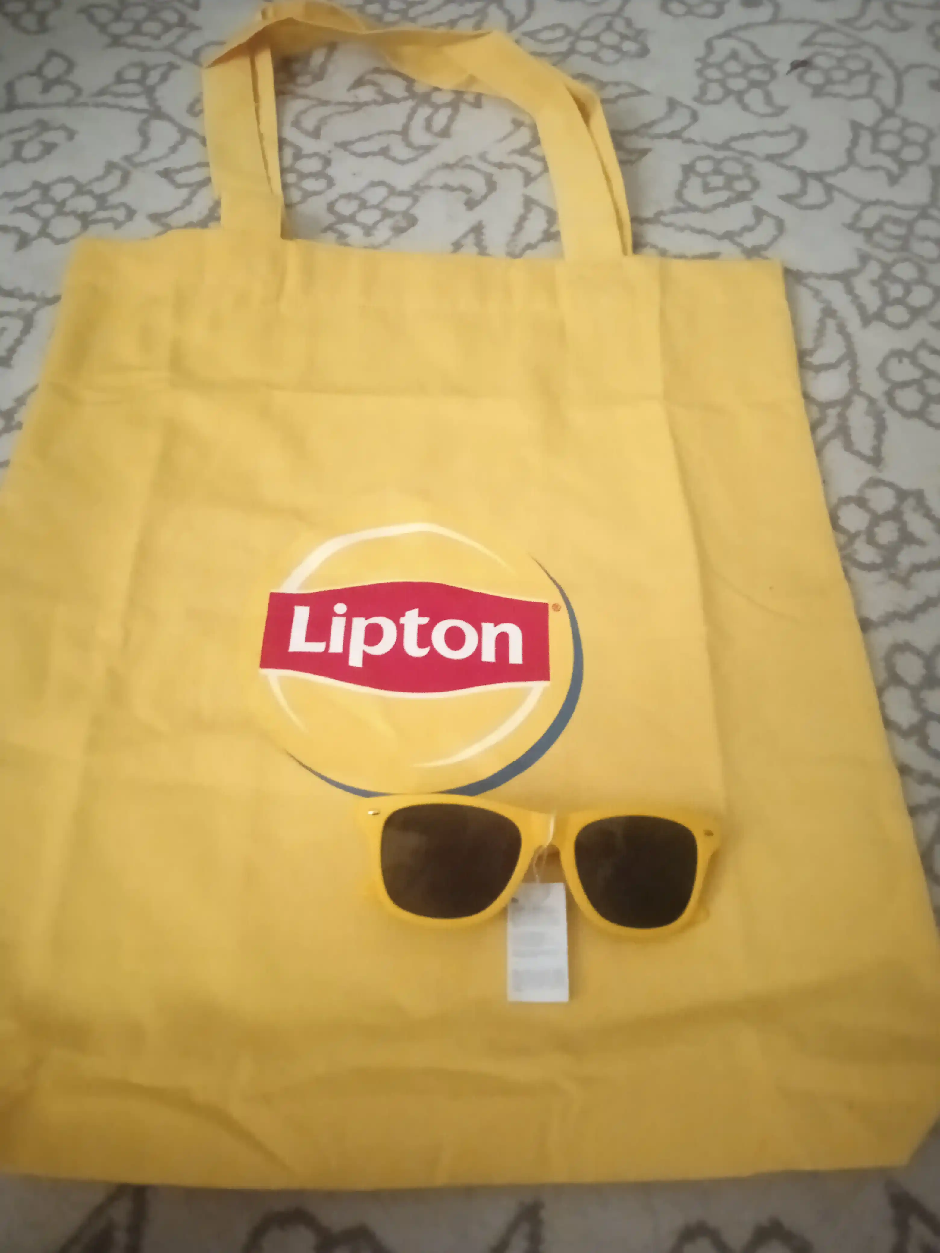 Lipton Limon yashil choyi, 1,5 l x 6 dona + Shoper + ko‘zoynak