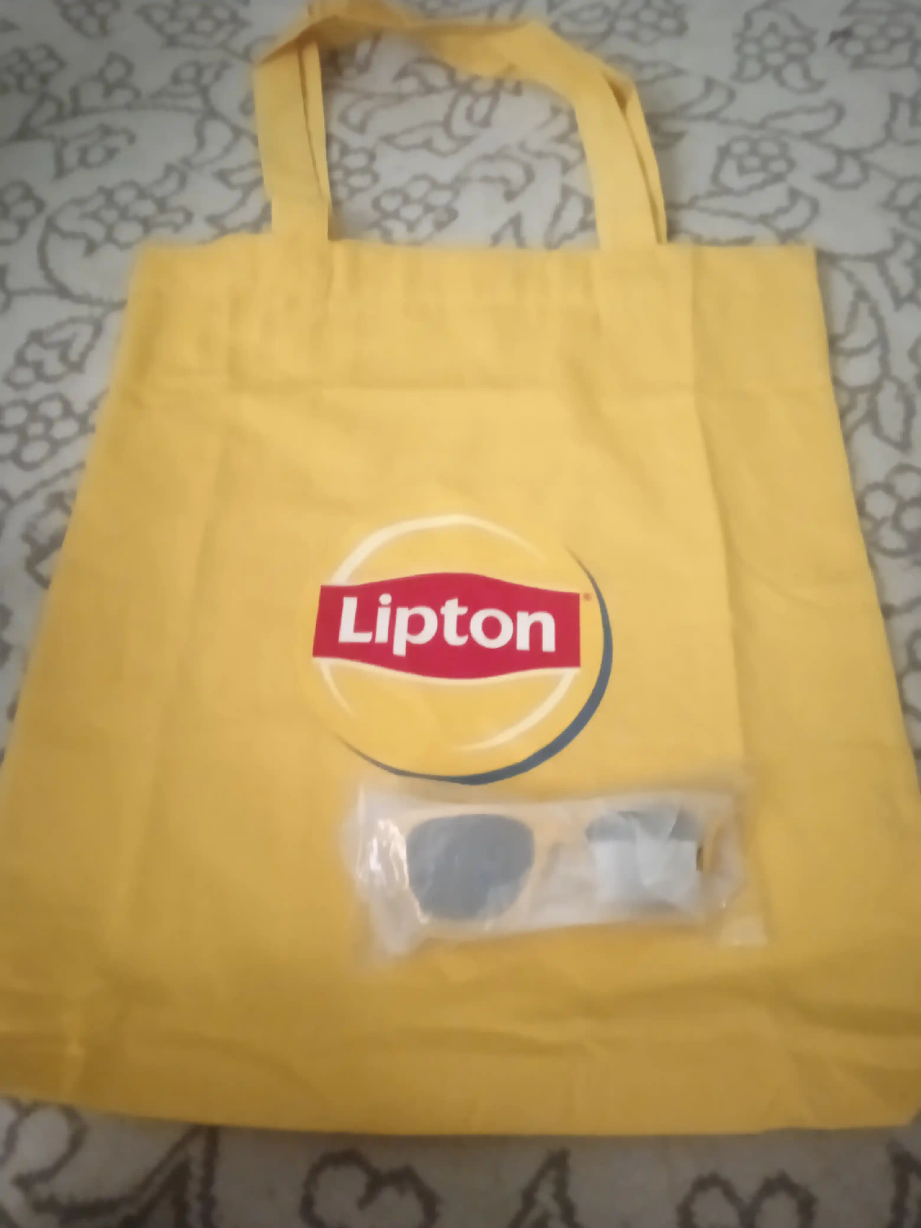 Lipton Limon yashil choyi, 1,5 l x 6 dona + Shoper + ko‘zoynak