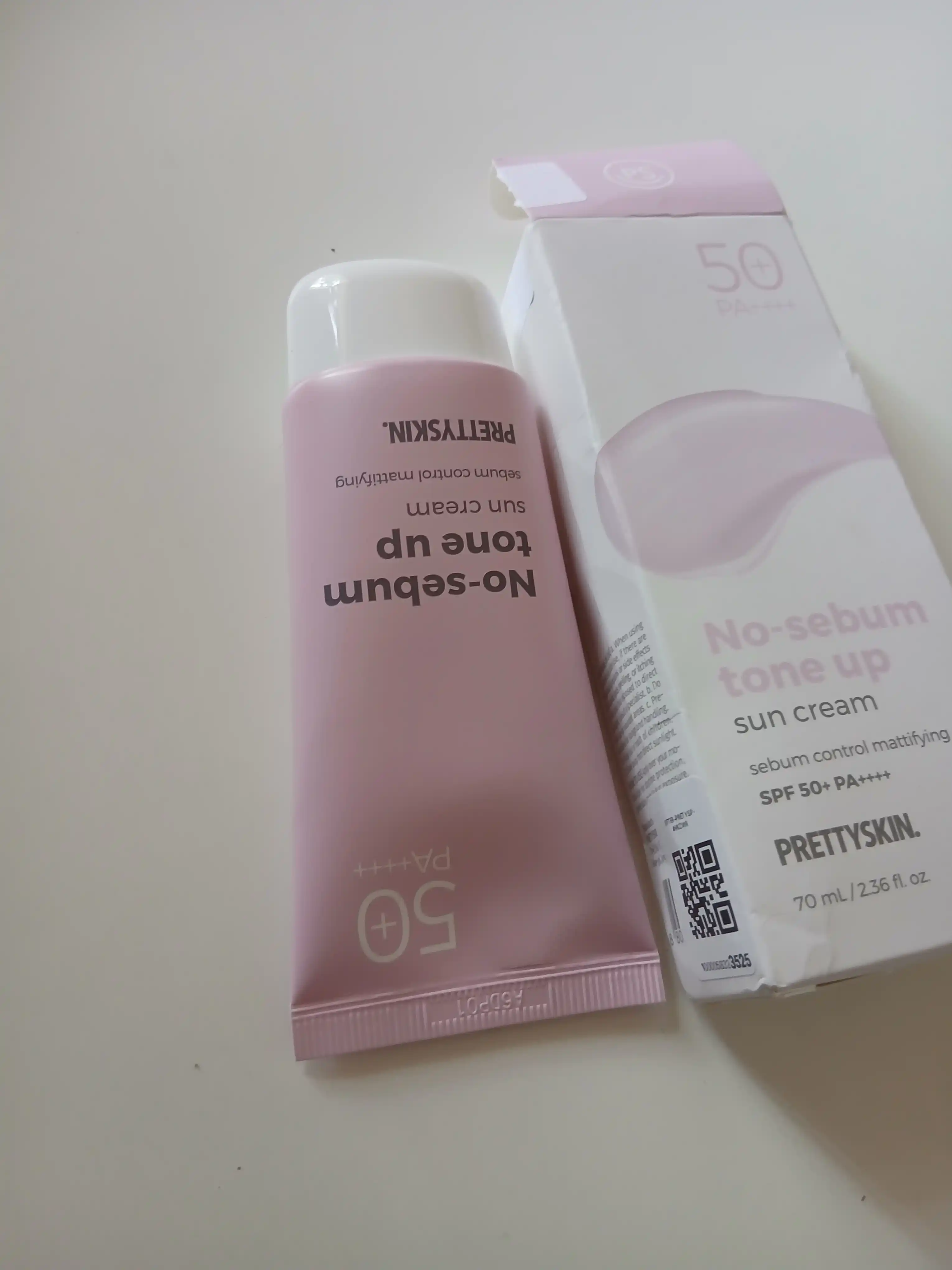 Pretty Skin Yuz uchun namlovchi, quyoshdan himoyalovchi krem SPF50+ PA++++ 4 xil, 70 ml