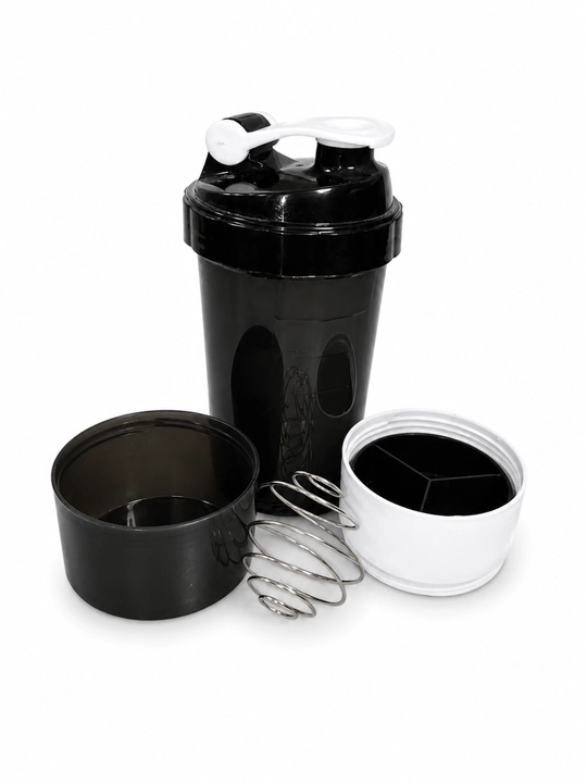 600 ml sport sheykeri. Protein va kokteyl uchun shaker. Metall aralashtiruvchi shar bilan