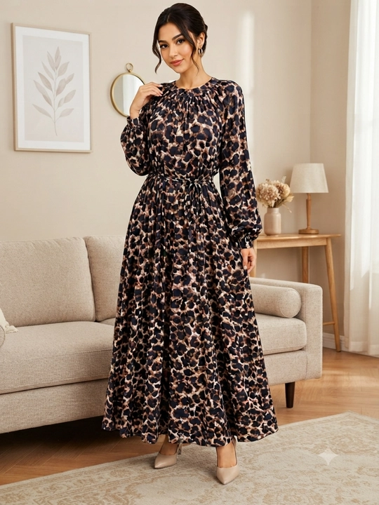 Ayollar uchun leopard printli uzun ko‘ylak - 