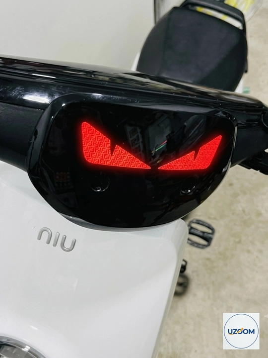 Skuter va mopedlar uchun stikerlar - 