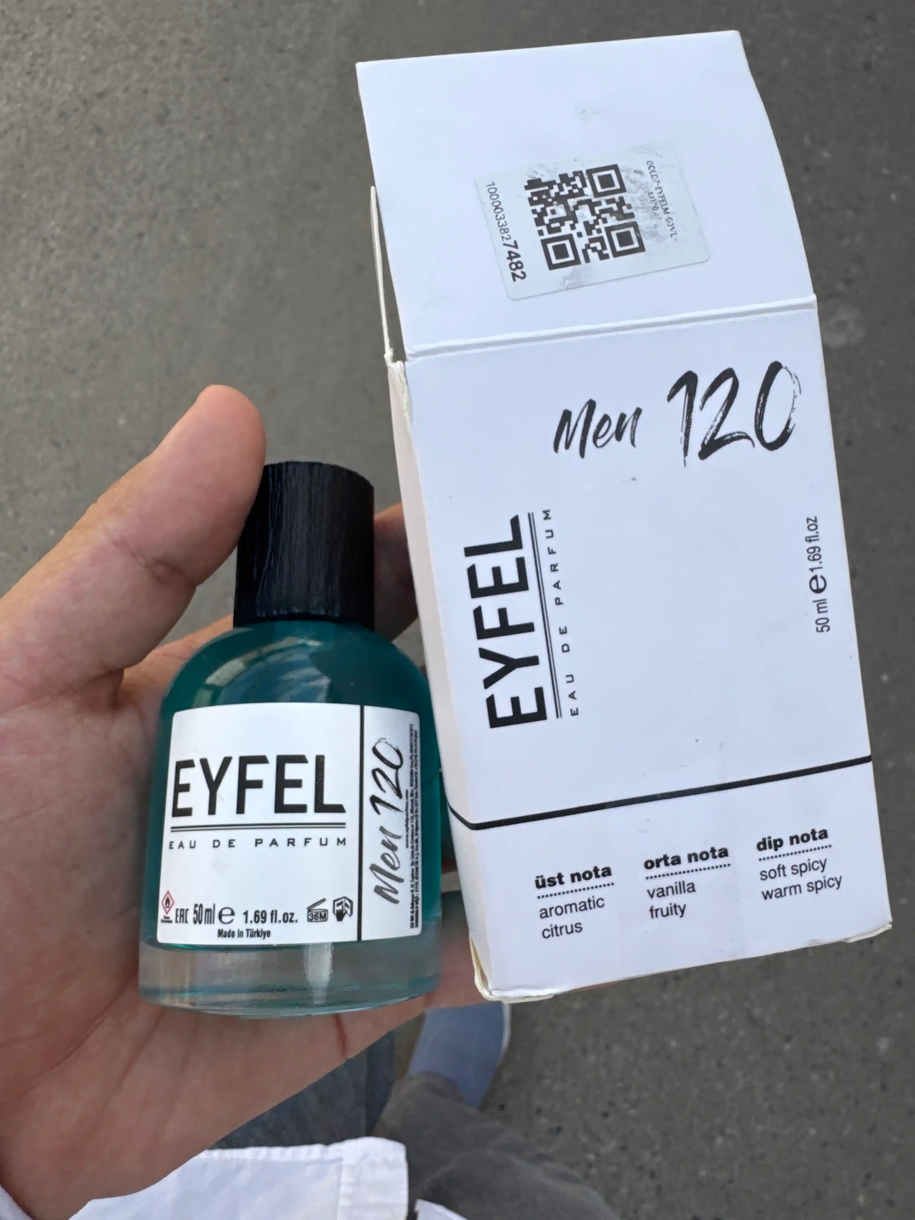 Erkaklar uchun parfyumlangan suv "Eyfel"
