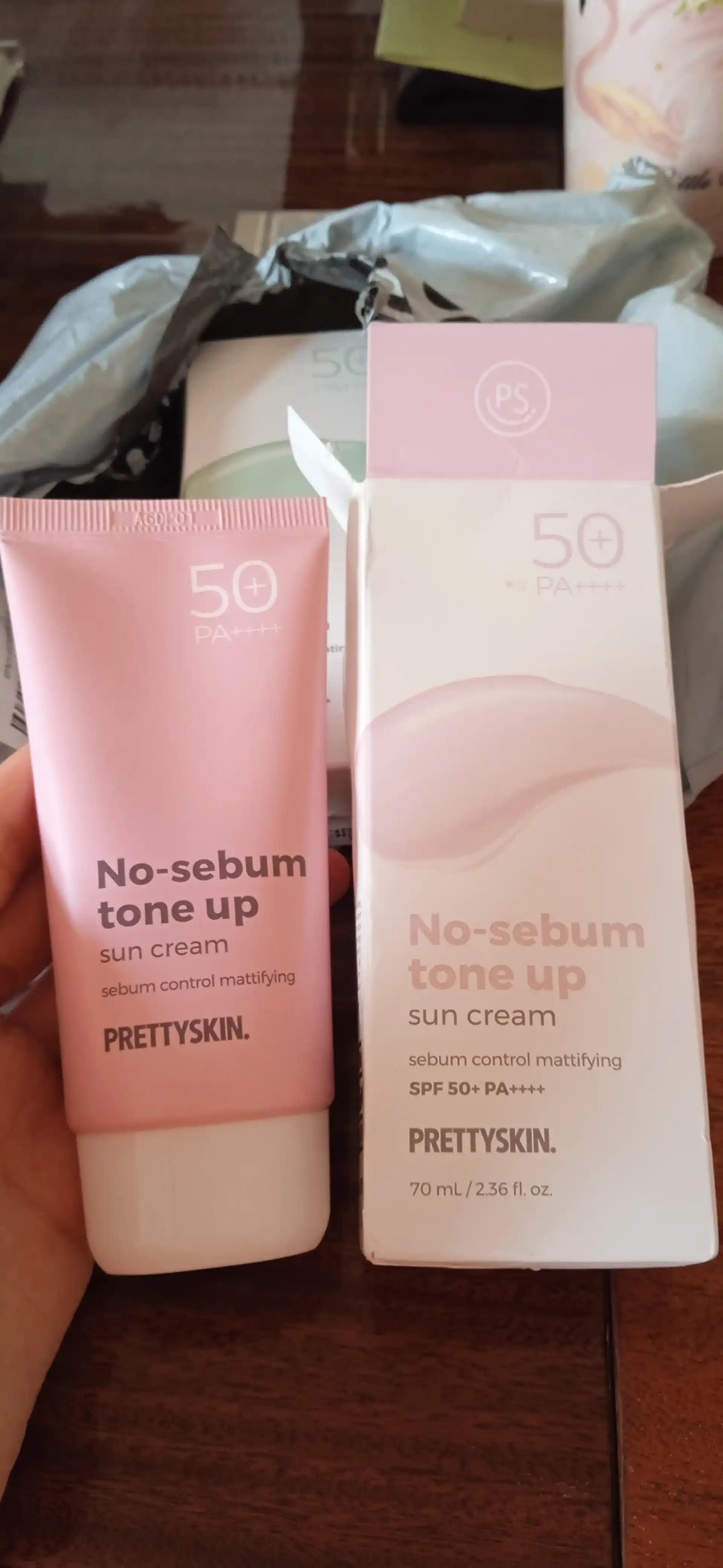 Pretty Skin Yuz uchun namlovchi, quyoshdan himoyalovchi krem SPF50+ PA++++ 4 xil, 70 ml