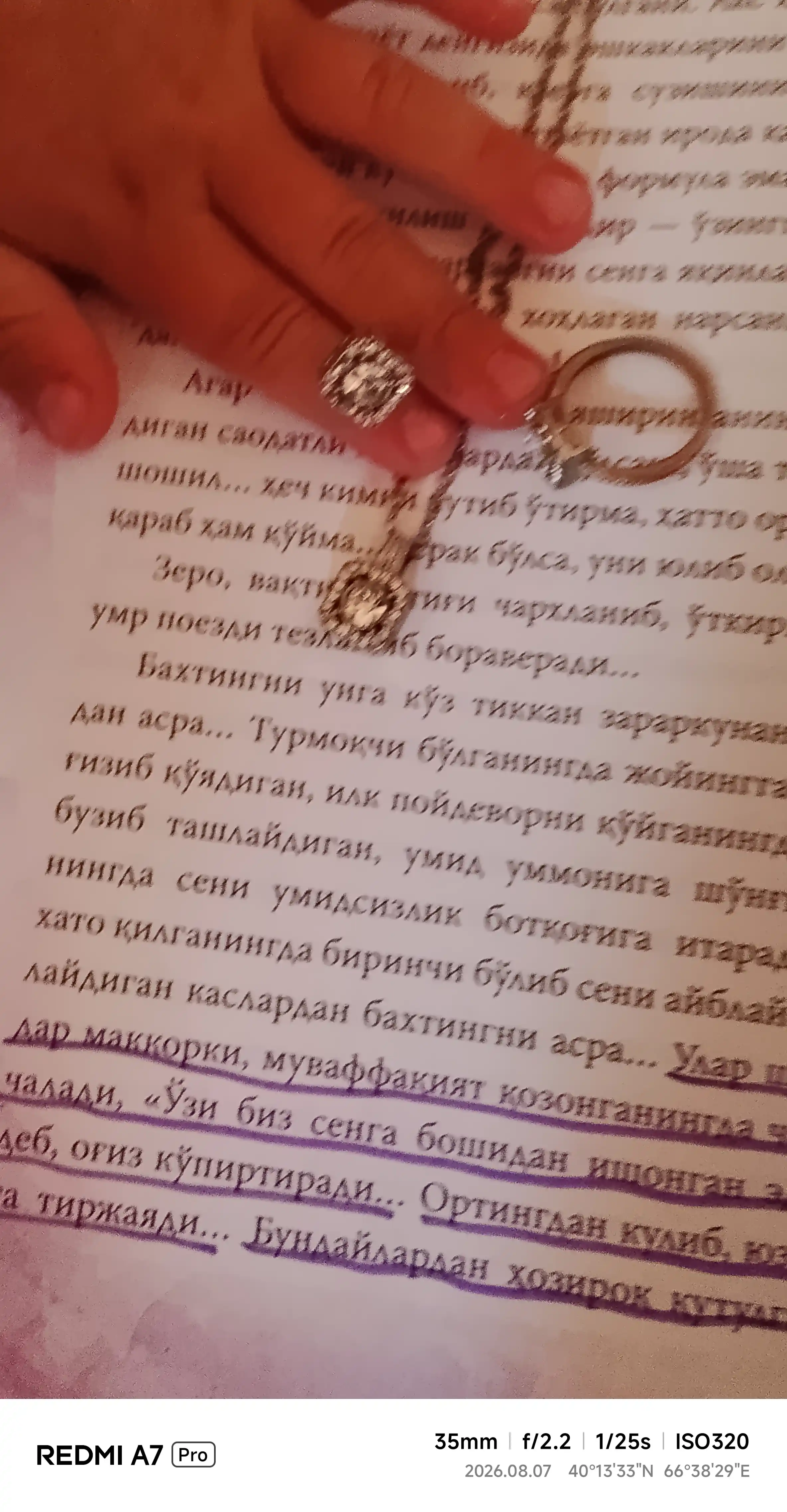 Ayollar taqinchoqlar to‘plami, marjon, zirak, uzuk, taqinchoqlar to‘plami