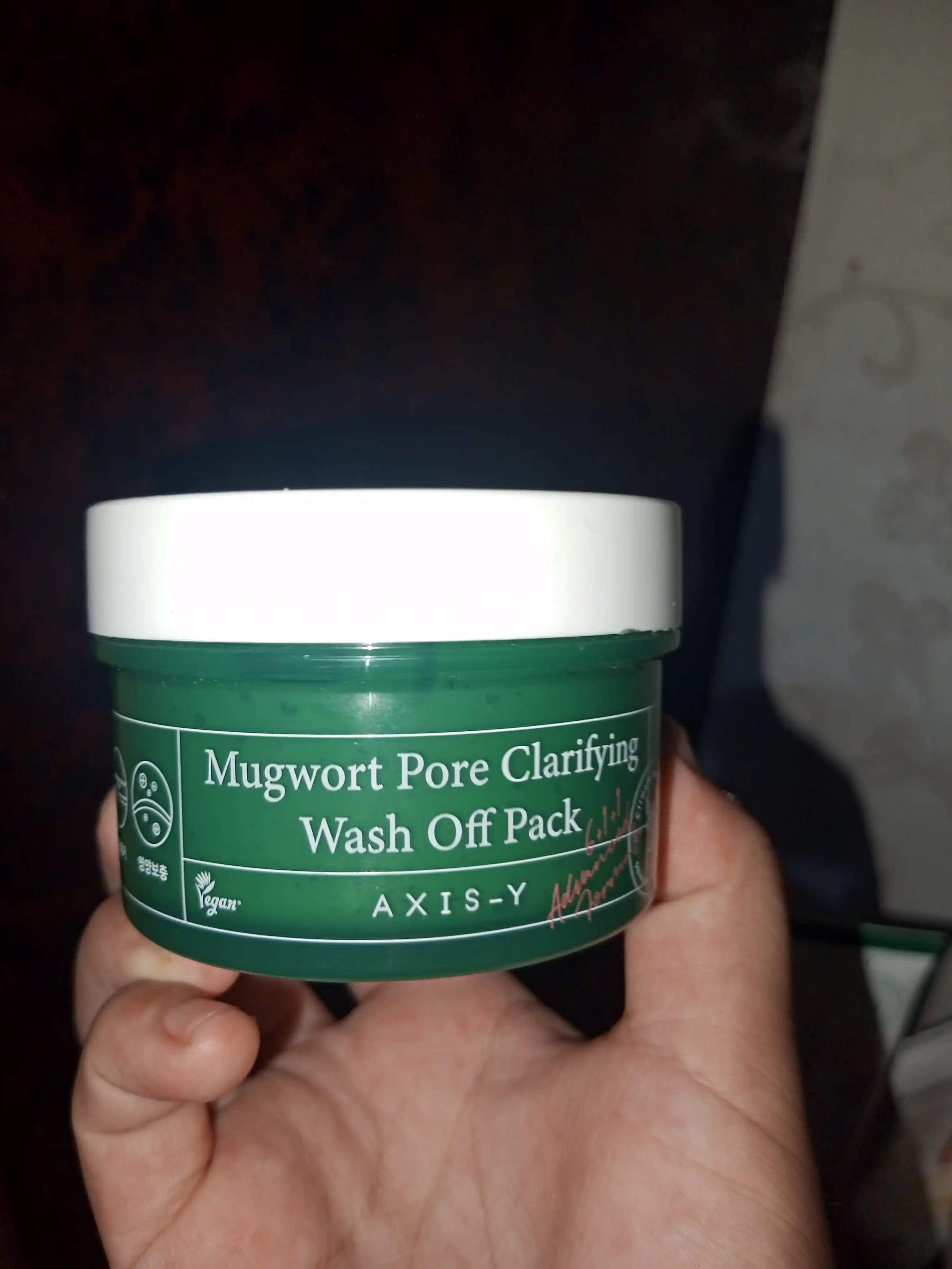 Yuzni qora nuqtalardan tozalovchi AXIS-Y Mugwort Pore loysimon niqobi, 100 ml