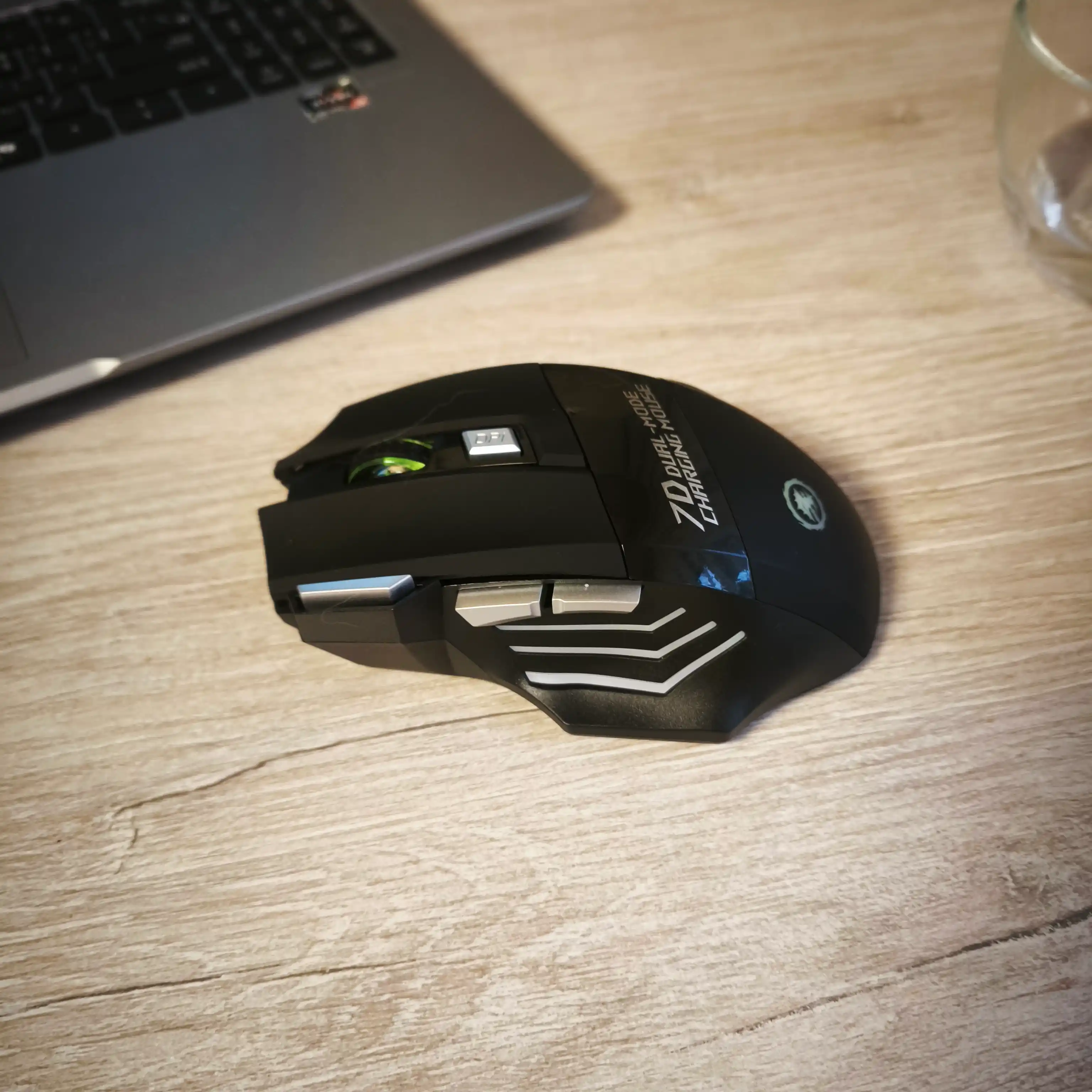 Simsiz sichqonchasi RGB yorug'lik, 3200 DPI, 800 mAh batareya, kompyuter va noutbuk uchun