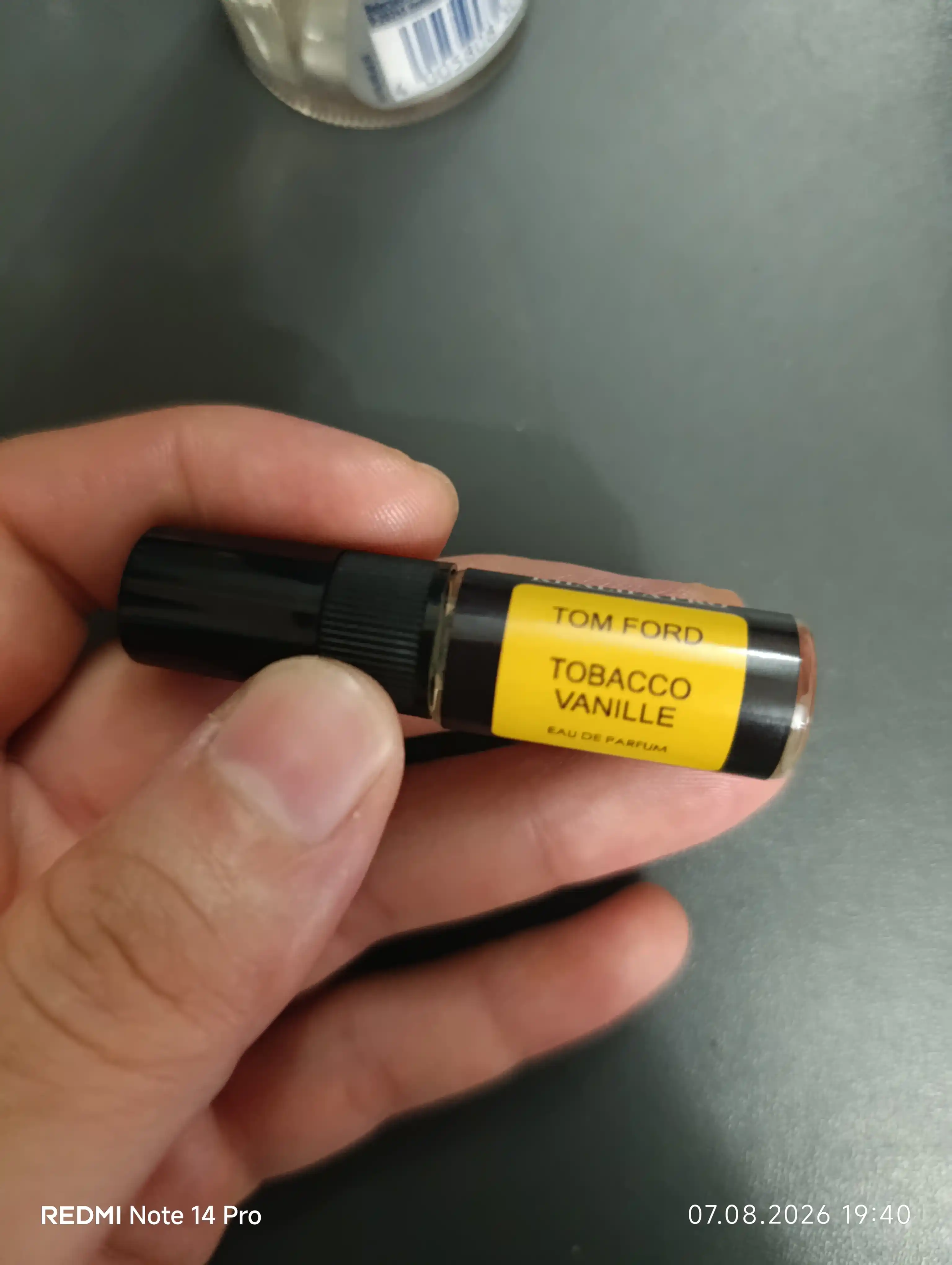 Erkaklar uchun parfyumlangan suv Tobacco Vanille-ga asoslangan