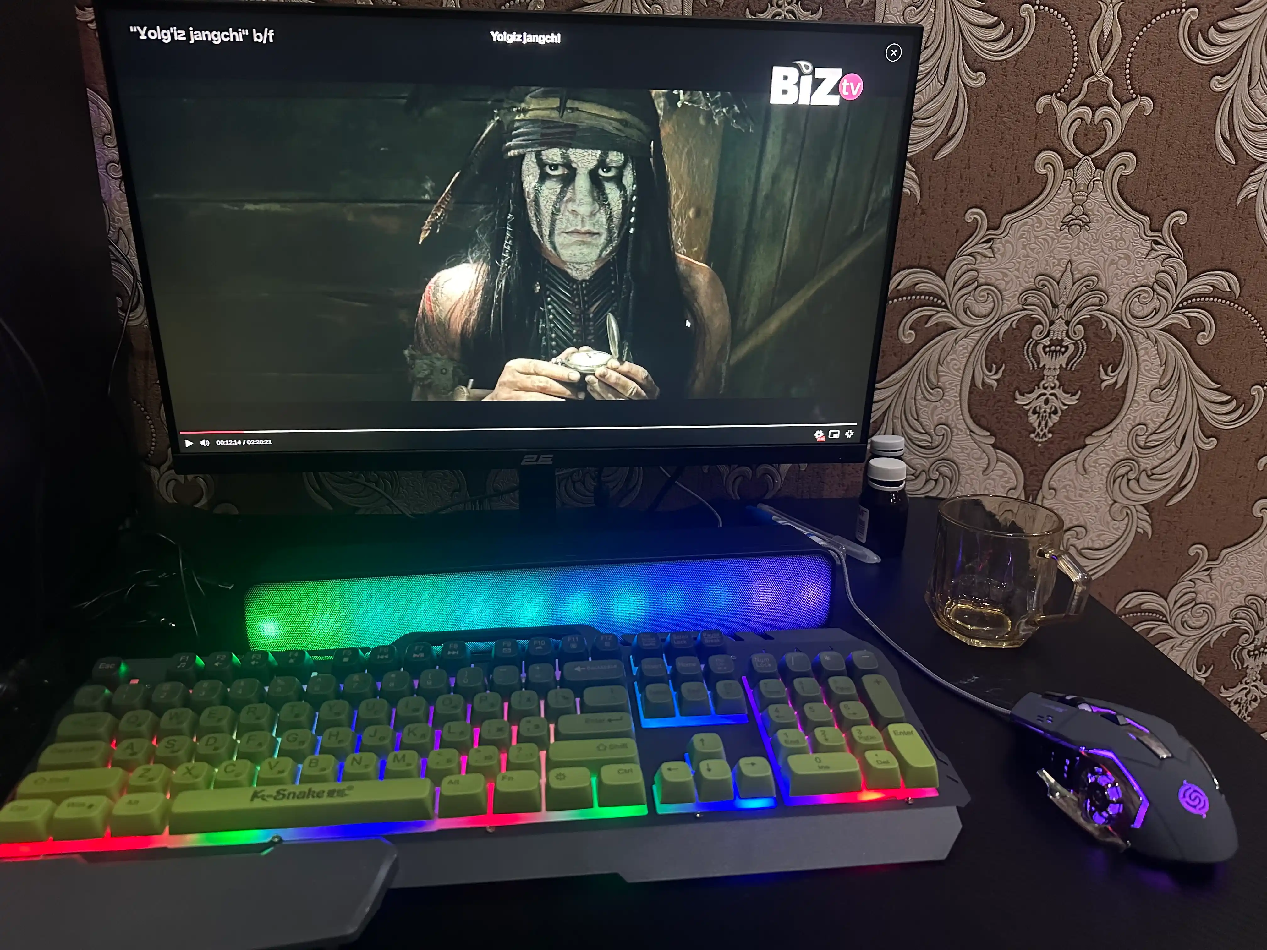 O'yin klaviaturasi simli , 104 tugmali, RGB yoritgichli+sichqoncha