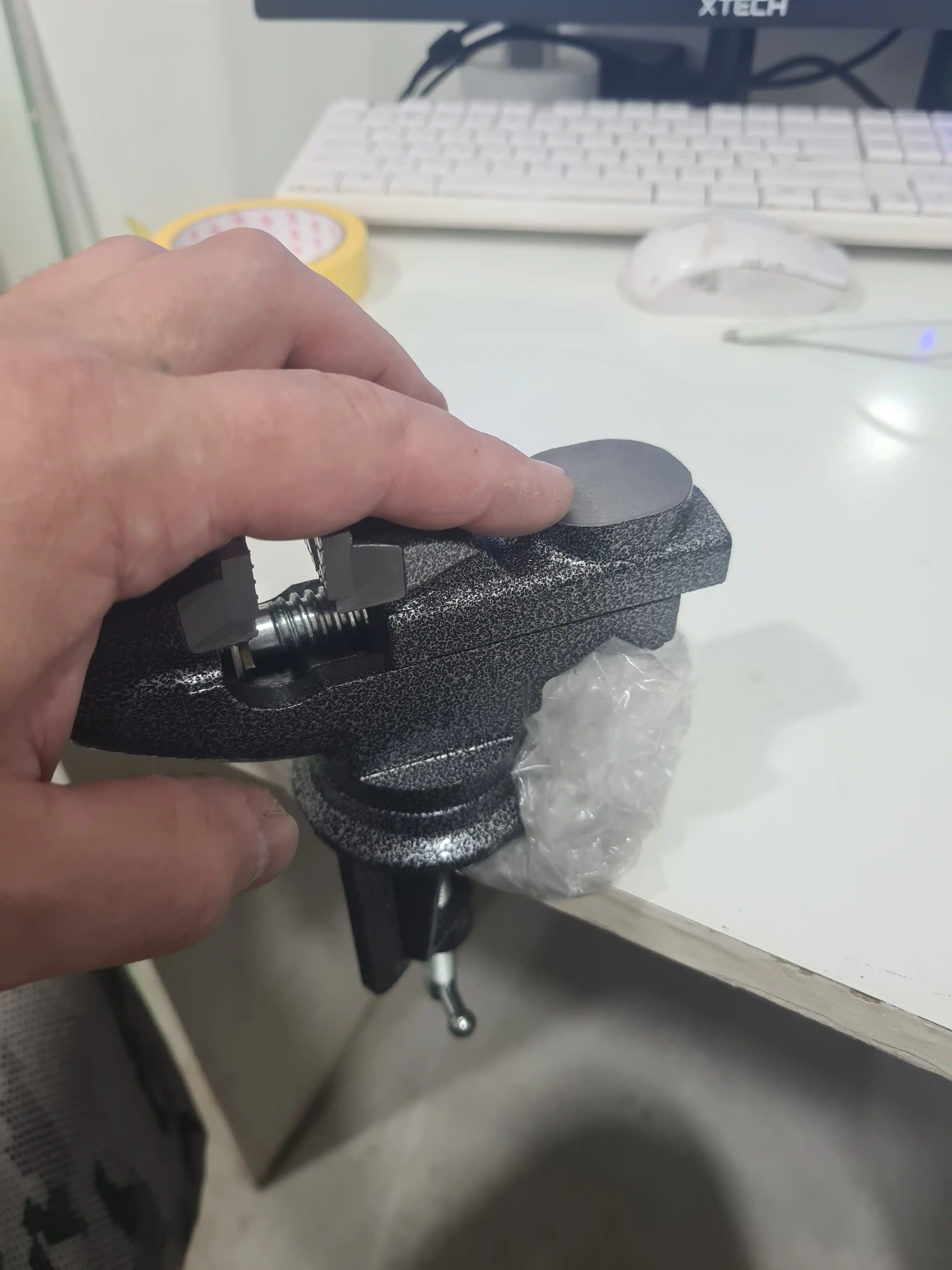 Тиски слесарные, столярные, поворотные, с наковальней, ширина губок 50mm, 60mm, 70mm, 80mm