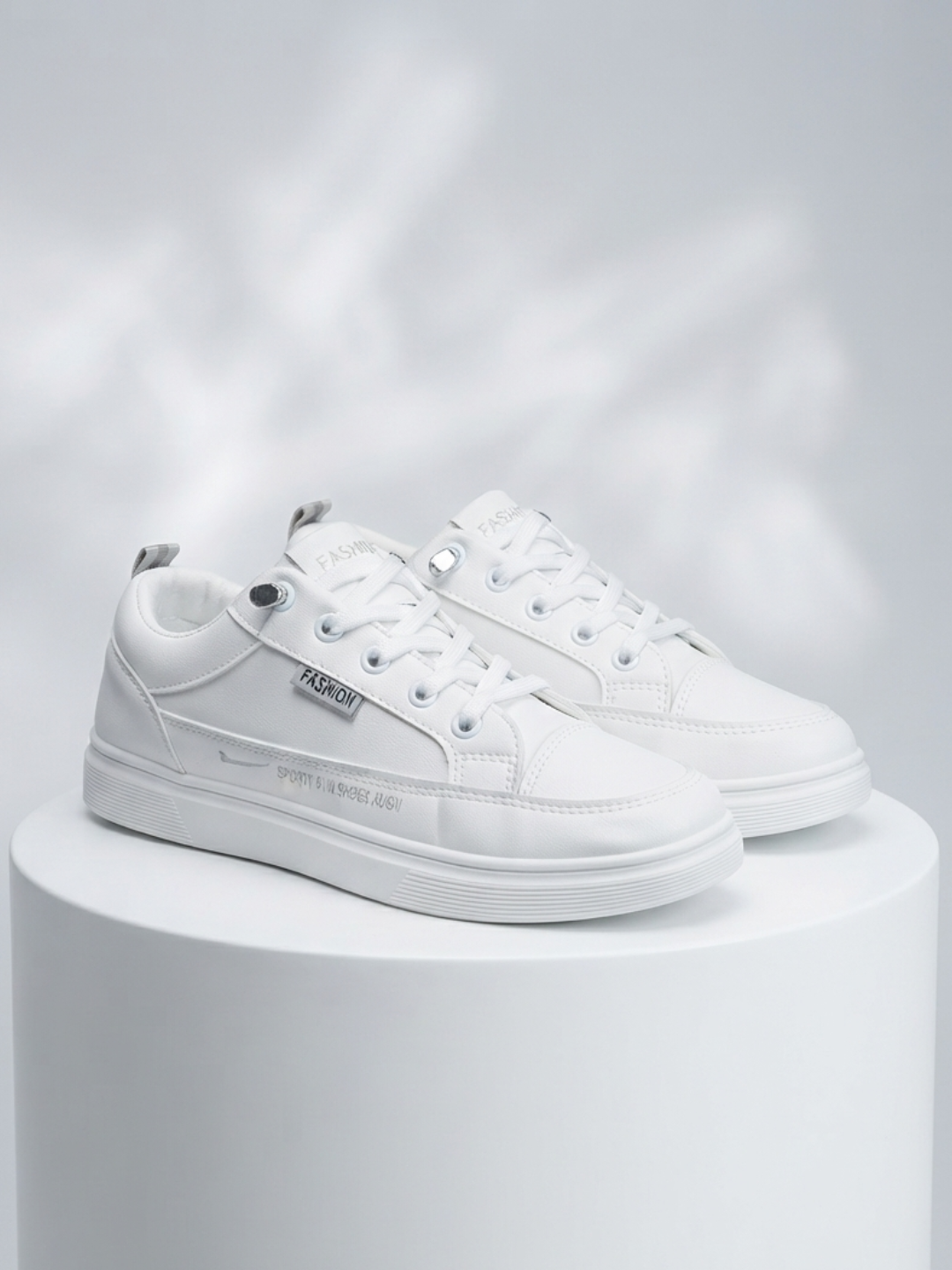 Ayollar krossovkasi, unisex kedalar (36-41)kuz,qish,bahor uchun mos, bir o‘lcham kichikroq