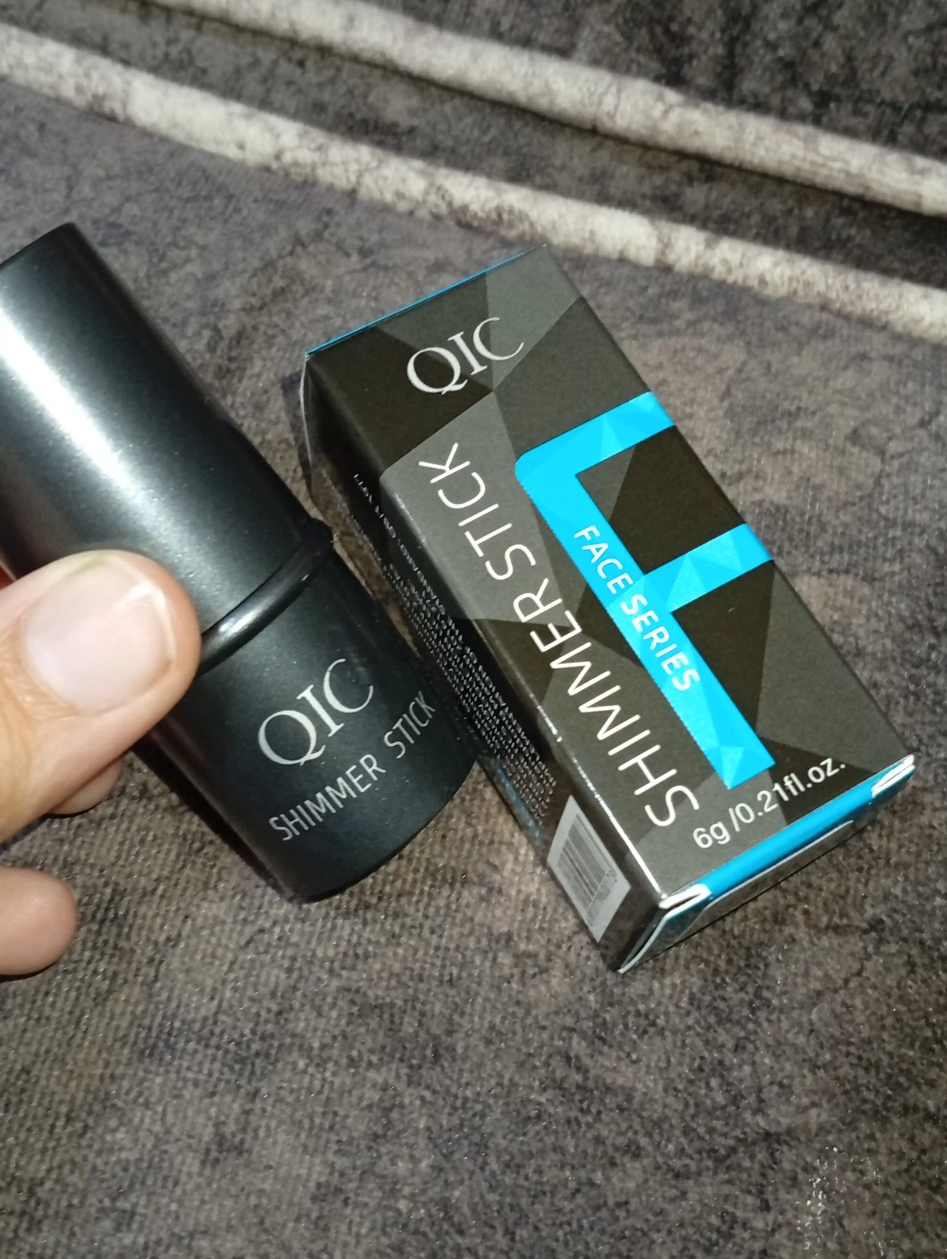 Контуринг стик QIC Shimmer Stick, кремовый консилер, бронзер, хайлайтер, 3 в 1