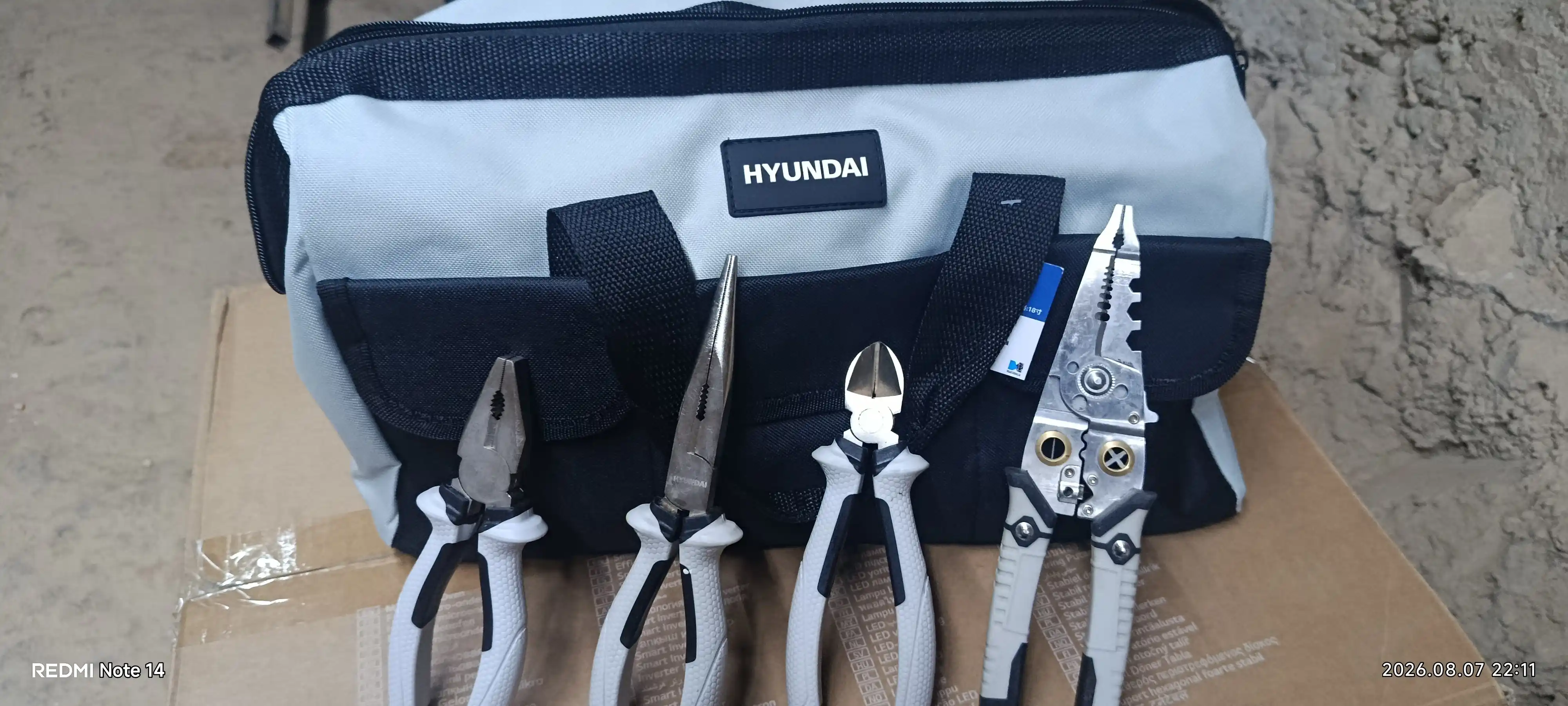Asboblar sumkasi 20/18/16/14dyumli HYUNDAI