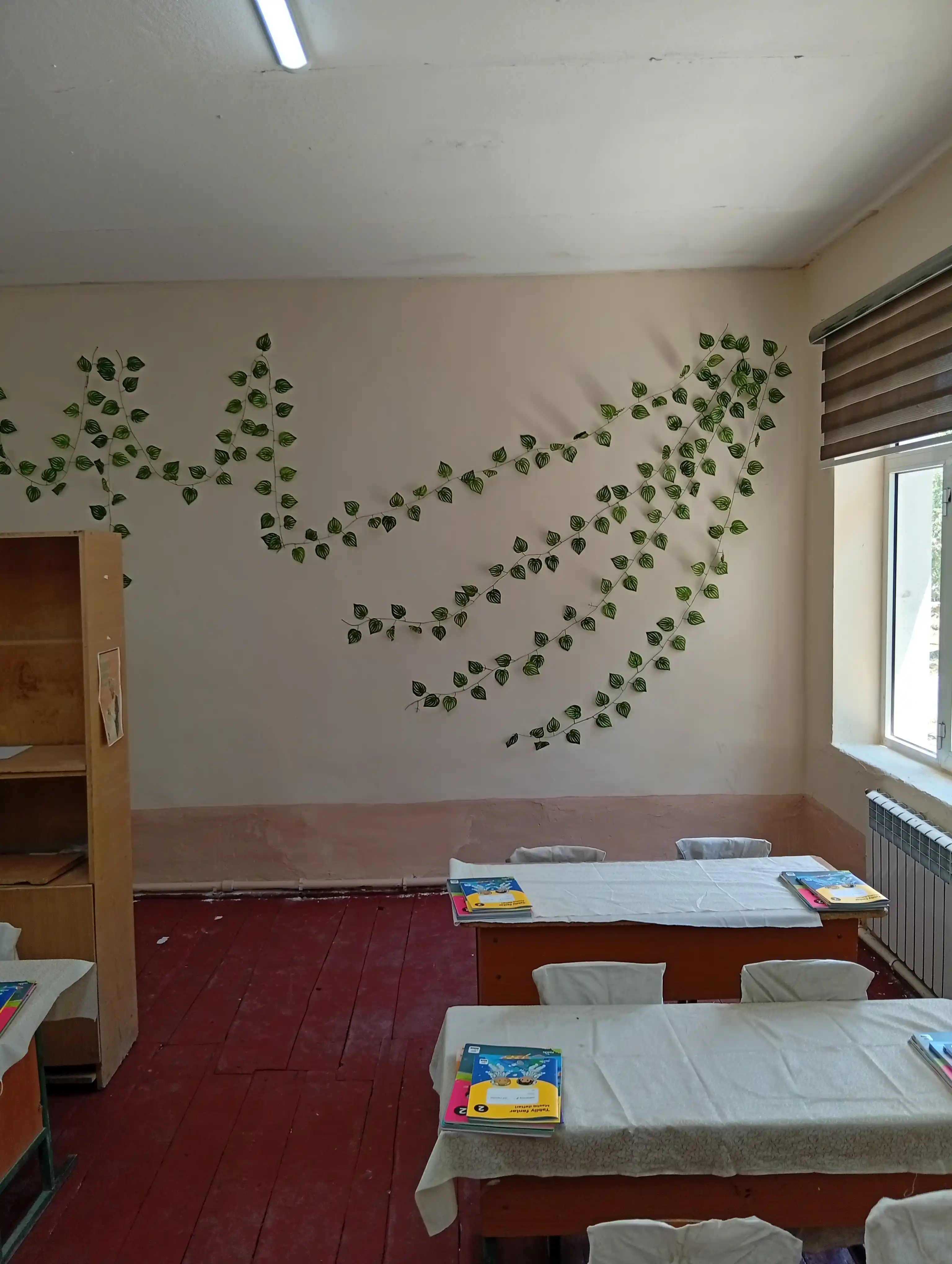 Dekorativ sun’iy barglar 250 sm dan 12 dona