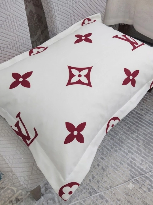 Quloqchali yostiq jildi to'plami 50x70 sm, supersatin 100% paxta, hoshiyali, 2 dona