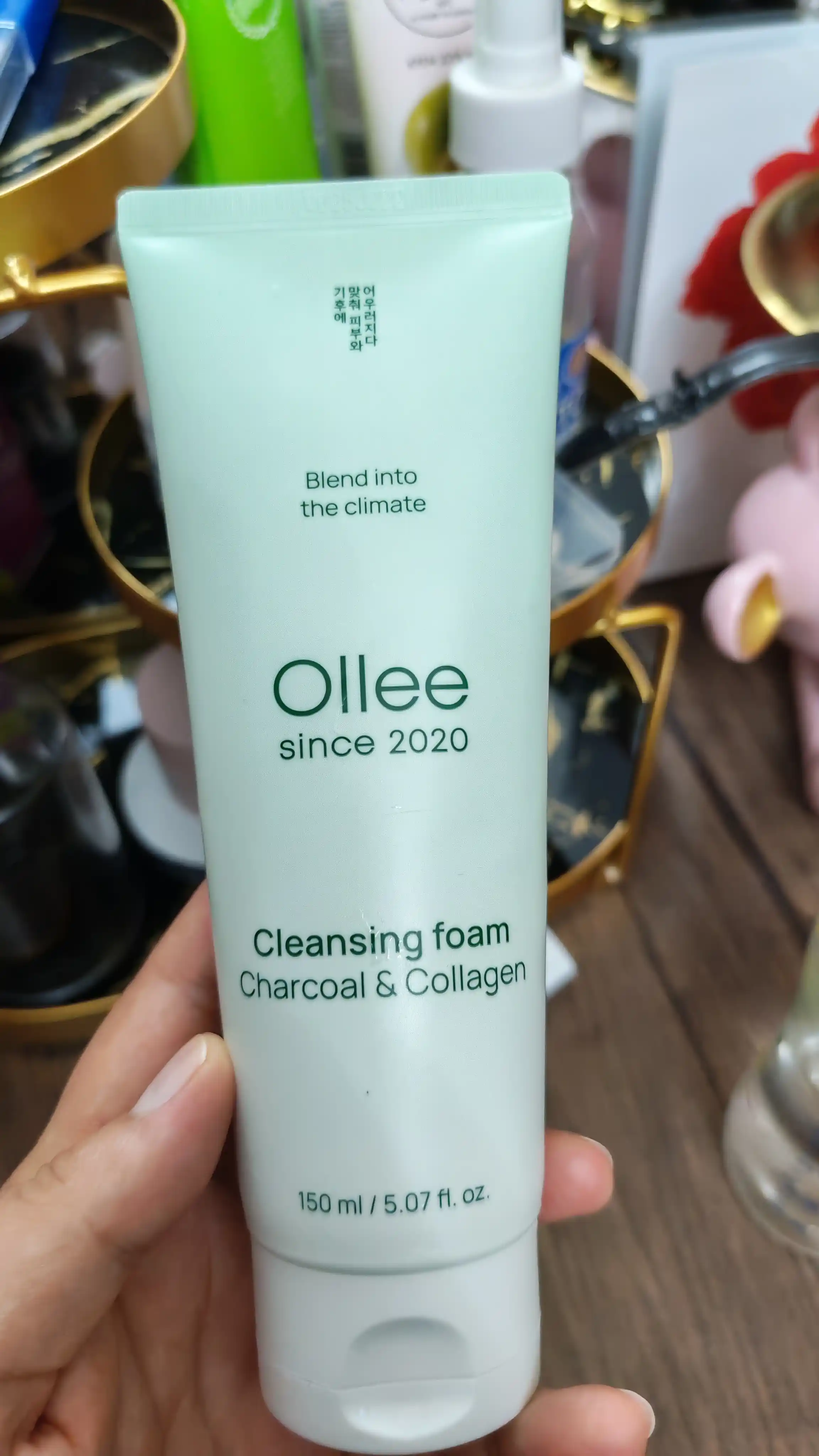 OLLEE Cleansing Foam ko‘mir va kollagenli yuz yuvish ko‘pigi, 150 ml