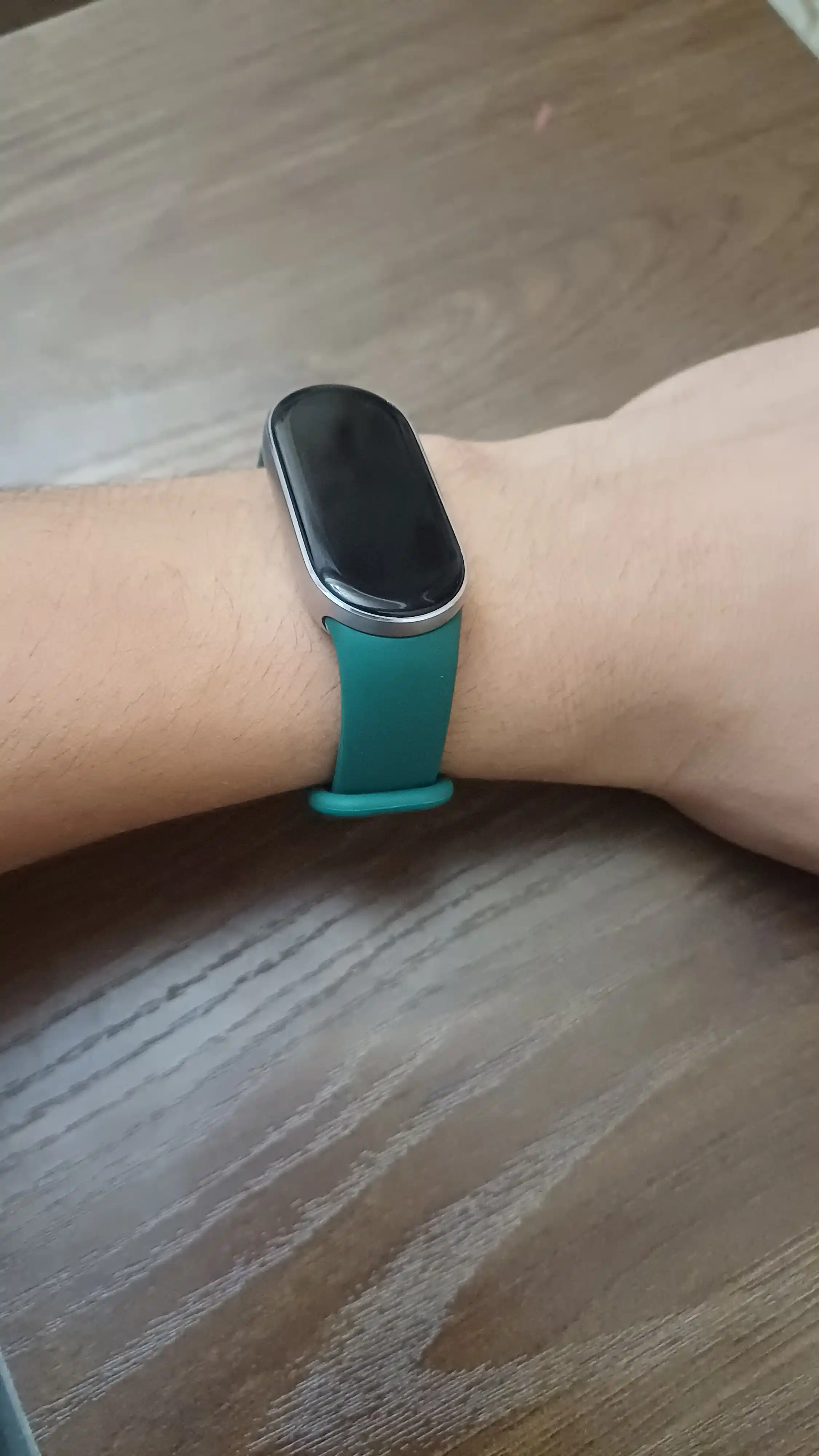 Xiaomi Mi Band 8, 9, 10 uchun silikon tasma