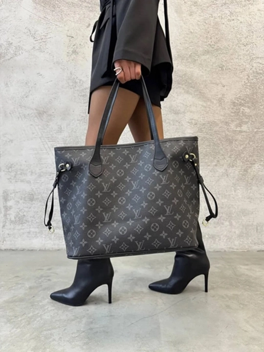 Ayollar uchun katta shopper sumka, eko charm, A4 sig‘adigan, yelkaga taqiladigan