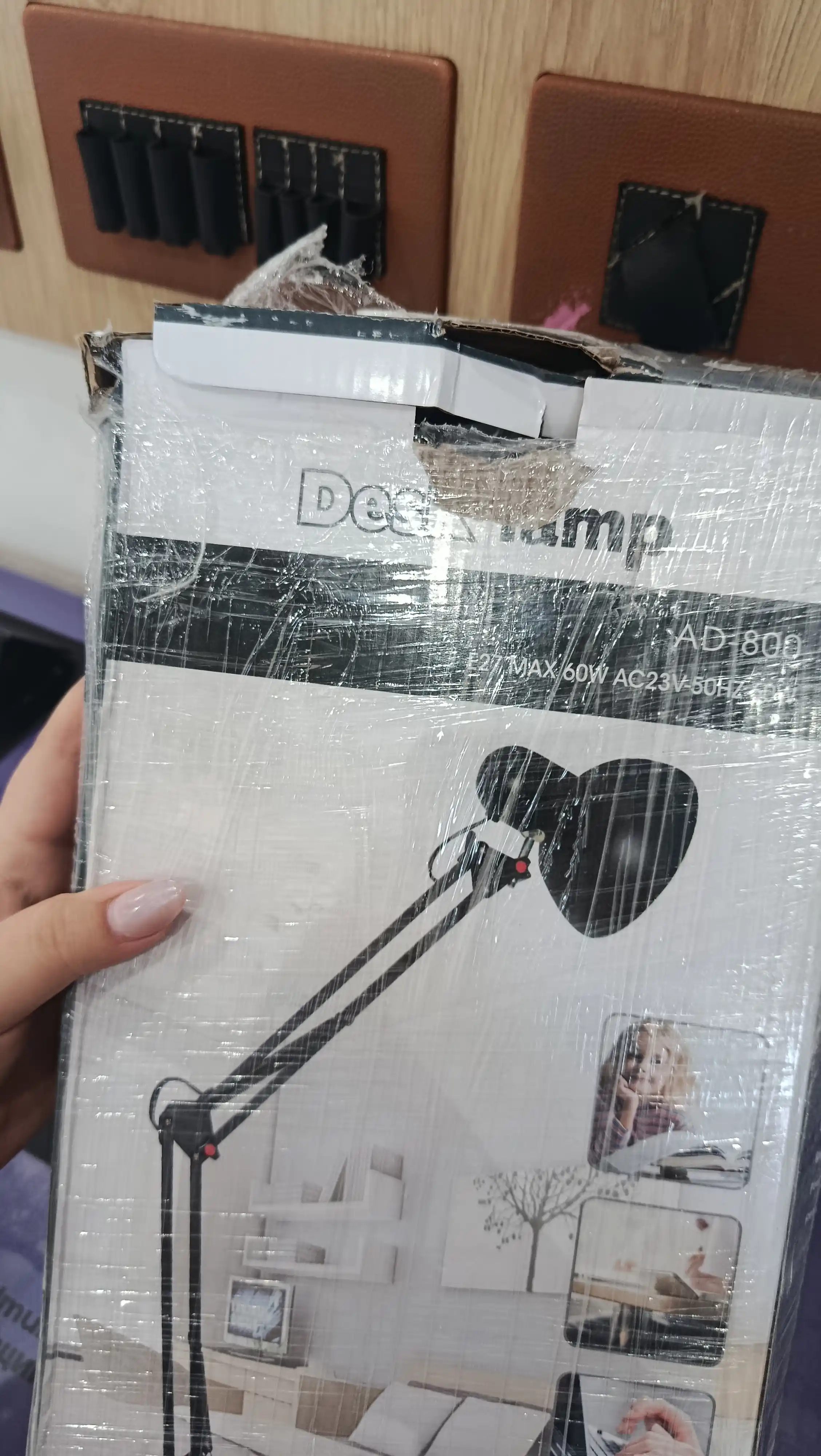 Stol chirogi. uyingiz va ofisingiz uchun juda kerakli bolgan mahsulot. Balandligi 90cm