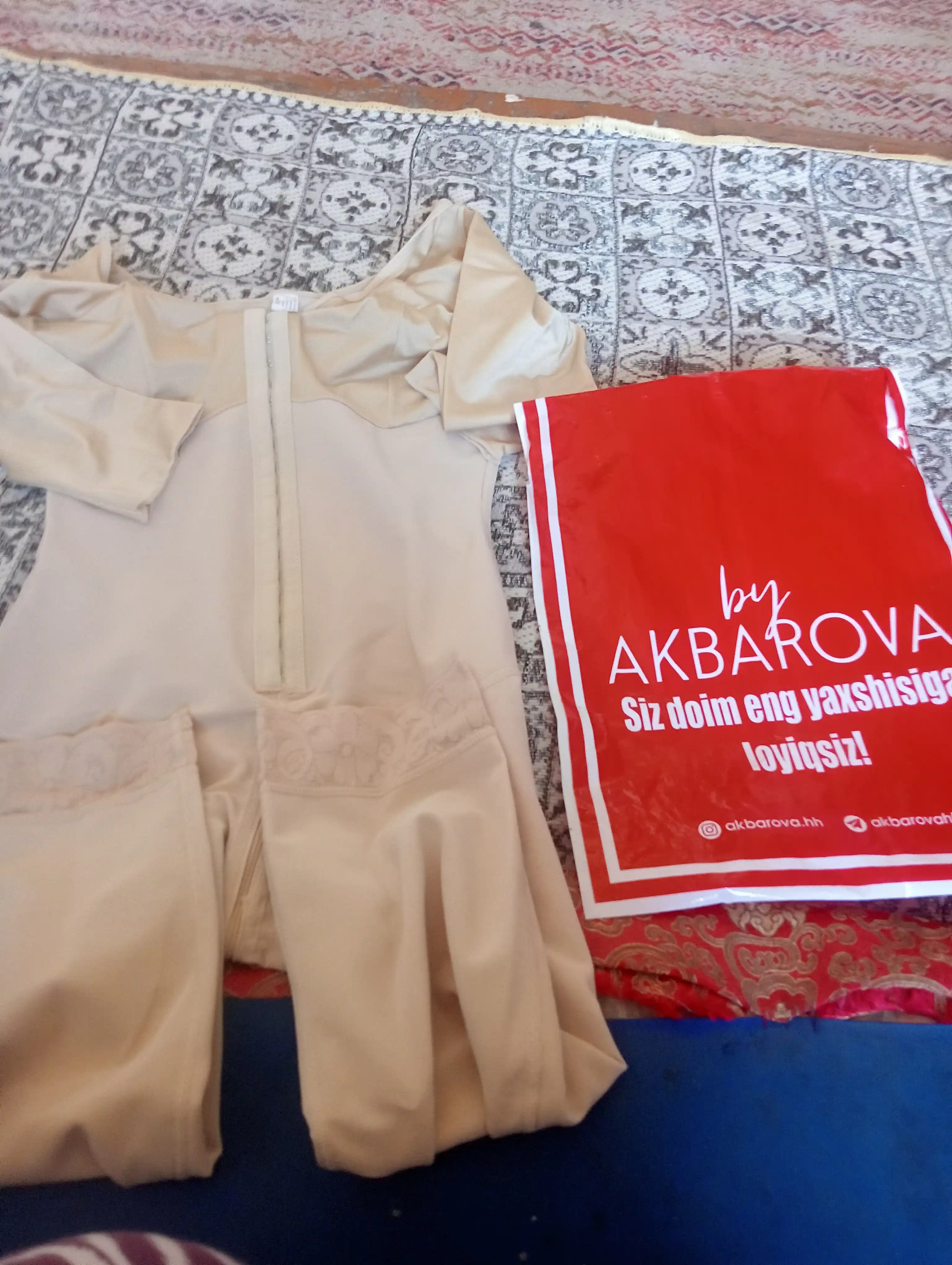 Korreksiyalovchi, qomatni shakllantiruvchi bodi Pro Akbarova Xonzoda