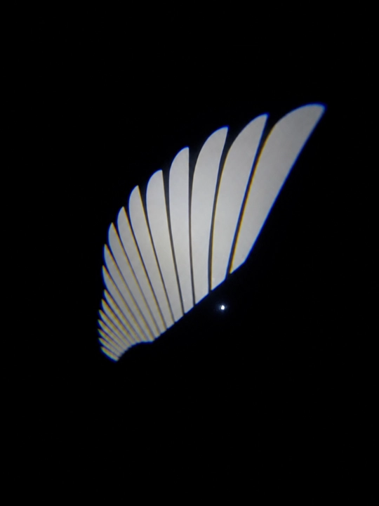 Avtomobil eshigi uchun sensorli LED logo proyektor chirog‘i